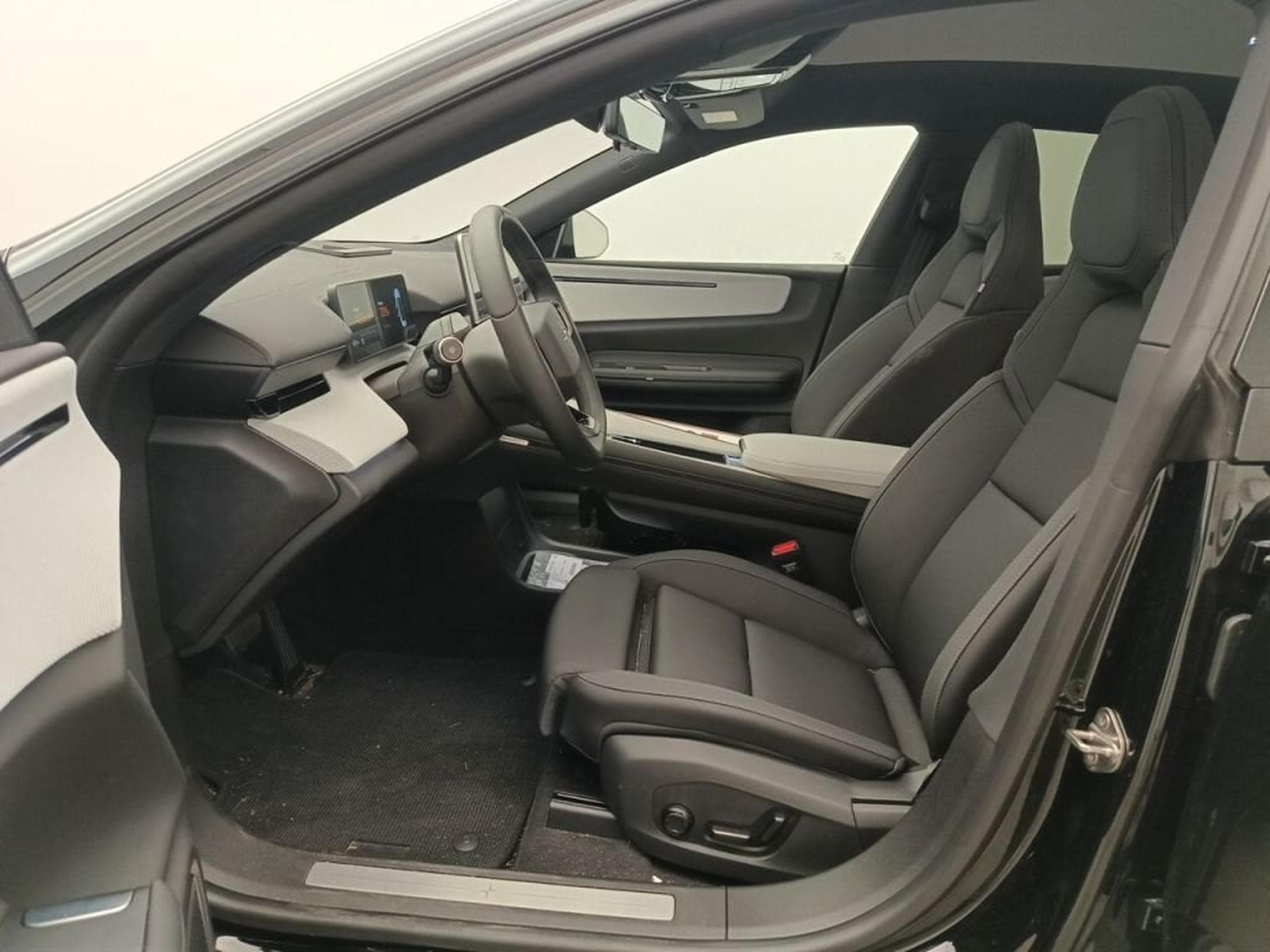 Polestar 4 Prime (2026) - Photo 10