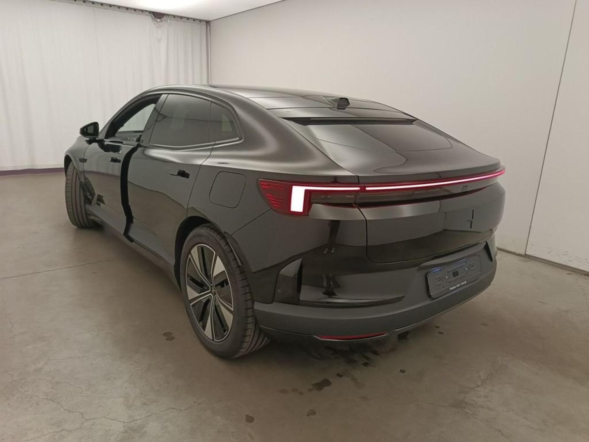 Polestar 4 Prime (2026) - Photo 3