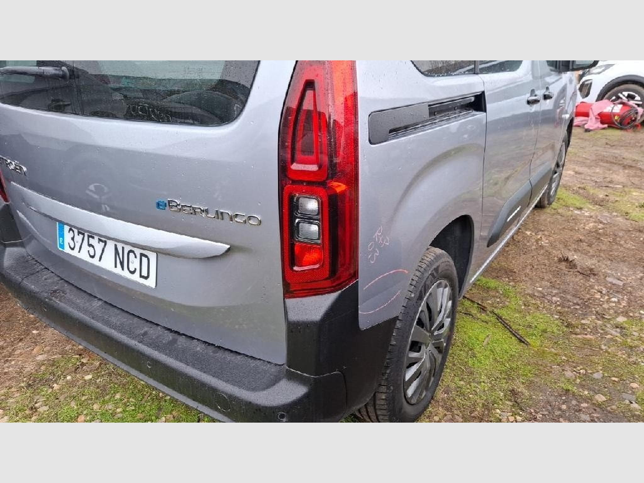 Citroen e-Berlingo Plus (2025) - Foto 17