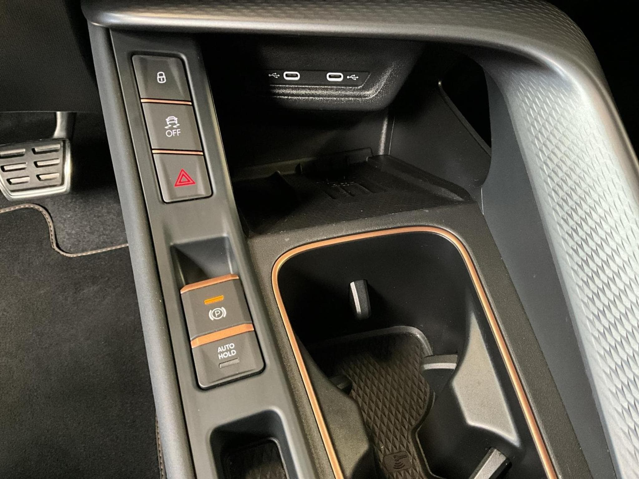 Cupra Terramar DSG+Pano+AHK+Stand.H (2025) - Photo 22