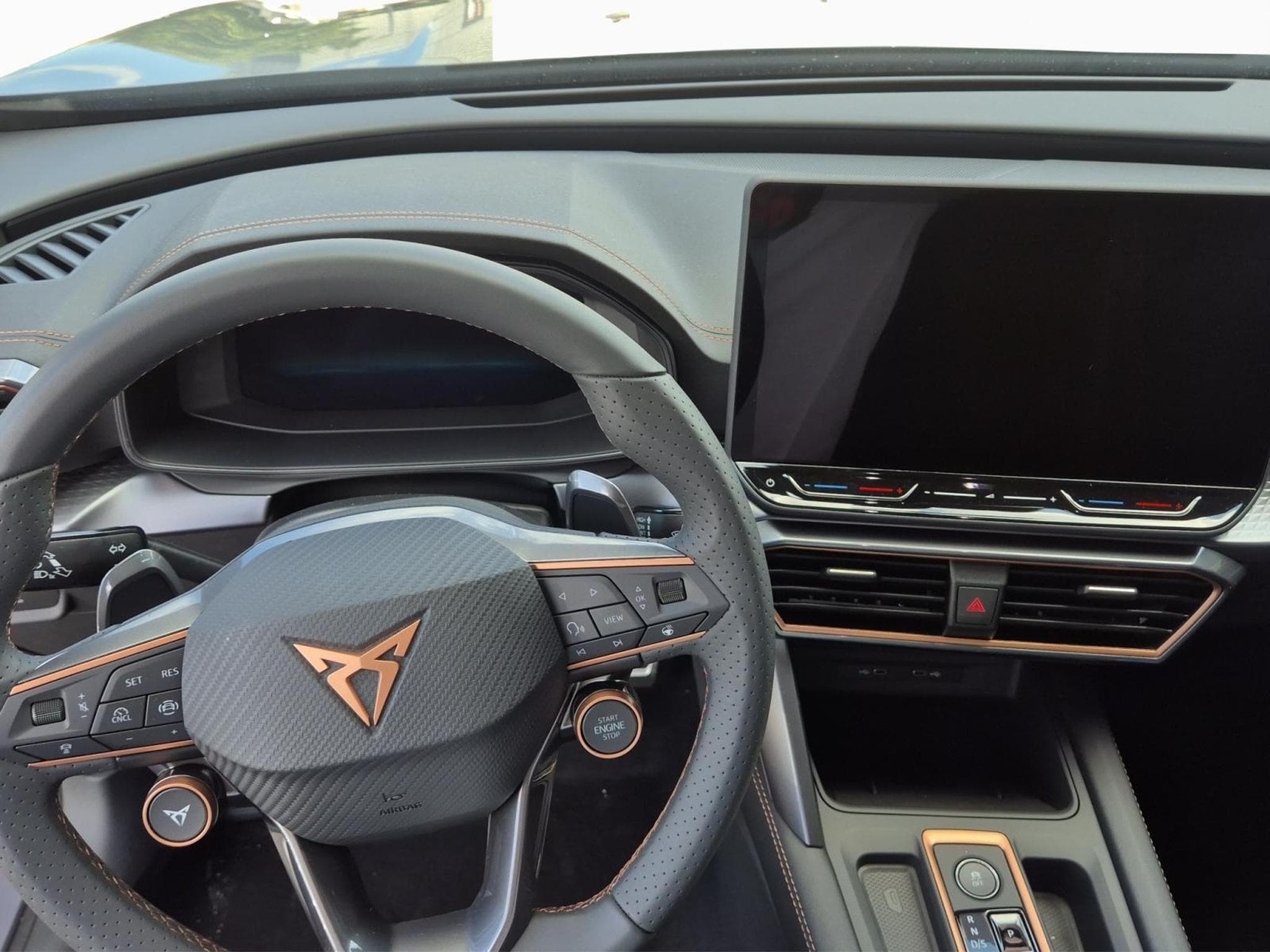 Cupra Formentor 1.5 eTSI (2026) - Photo 9
