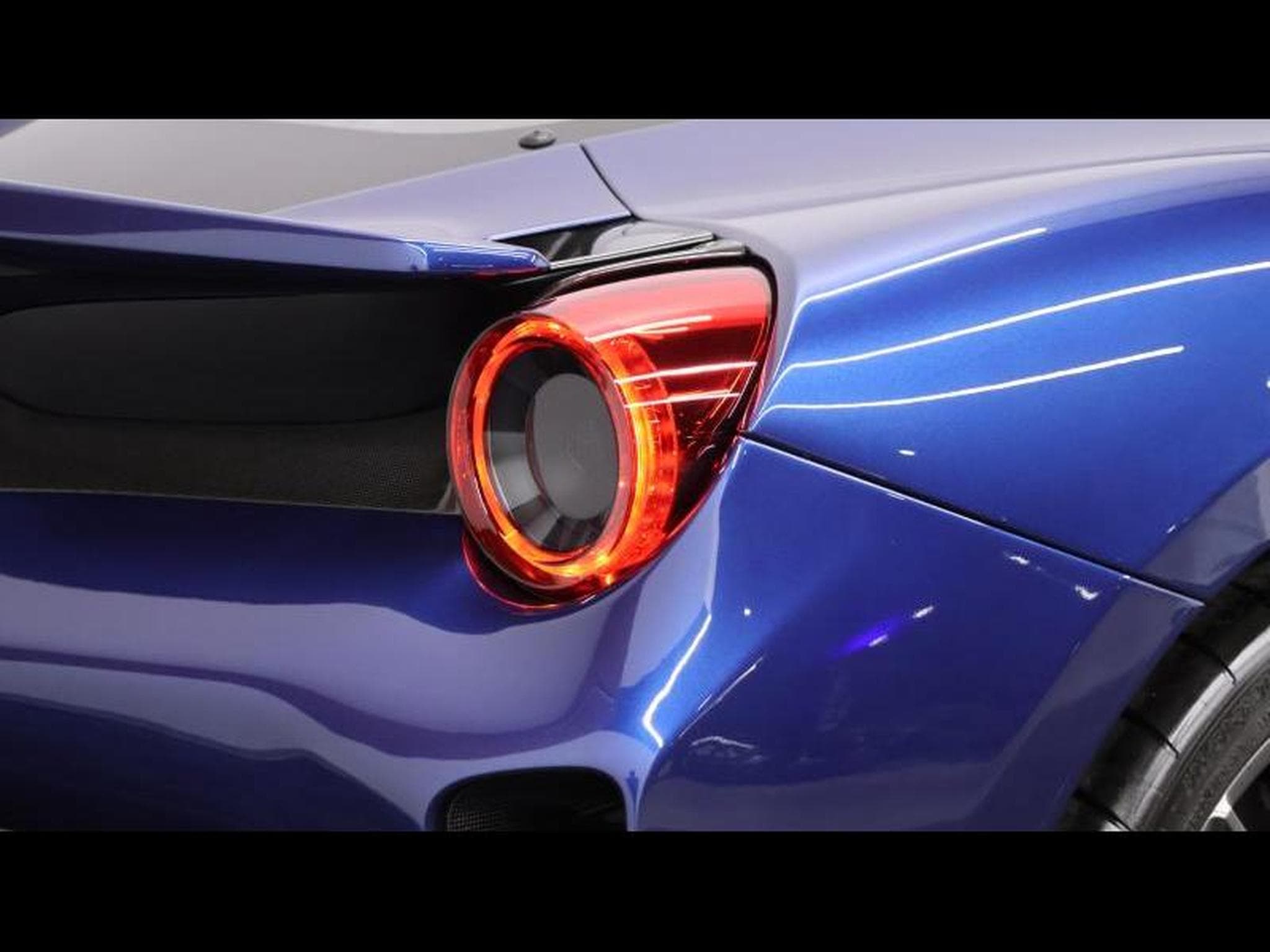 Ferrari 488 Pista Coupé *Tailor Made (2019) - Photo 14