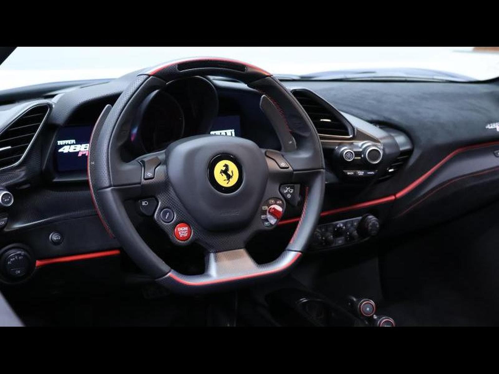 Ferrari 488 Pista Coupé *Tailor Made (2019) - Photo 21
