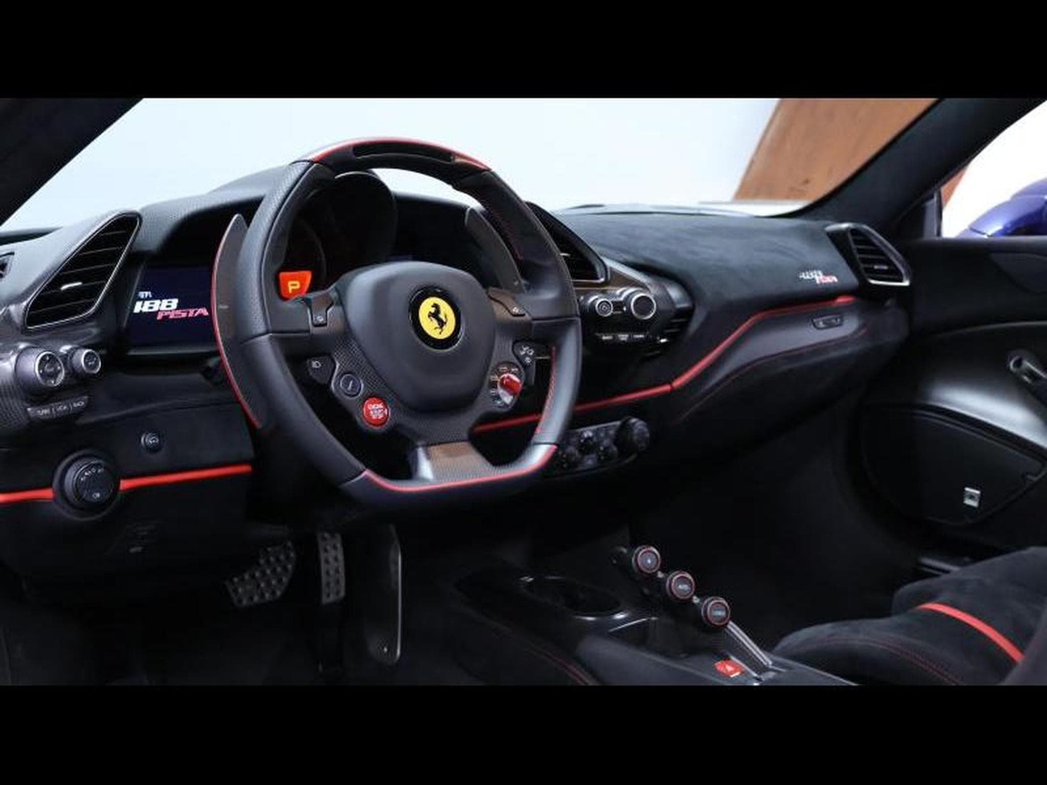 Ferrari 488 Pista Coupé *Tailor Made (2019) - Photo 22