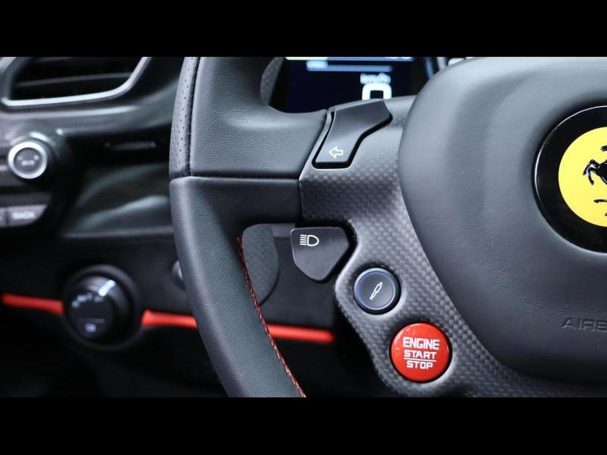 Ferrari 488 Pista Coupé *Tailor Made (2019) - Photo 23