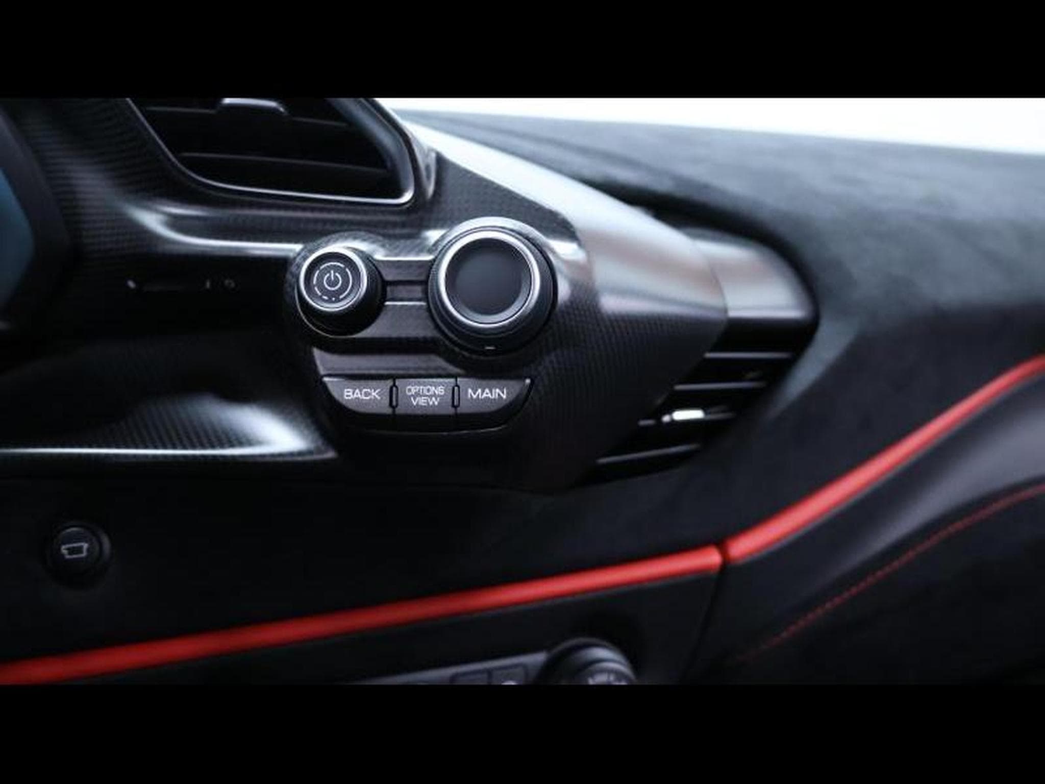 Ferrari 488 Pista Coupé *Tailor Made (2019) - Photo 27