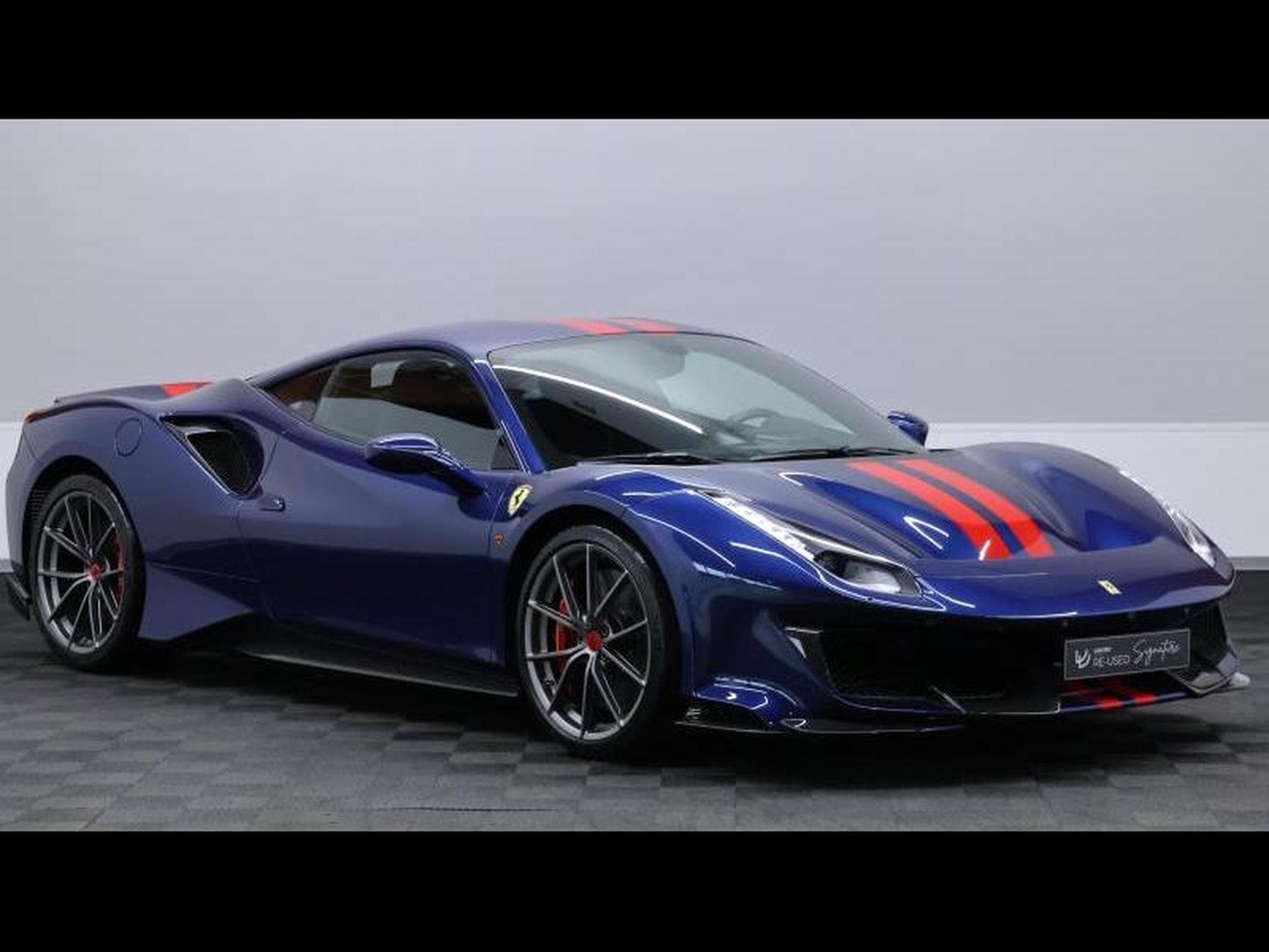 Ferrari 488 Pista Coupé *Tailor Made (2019) - Photo 3