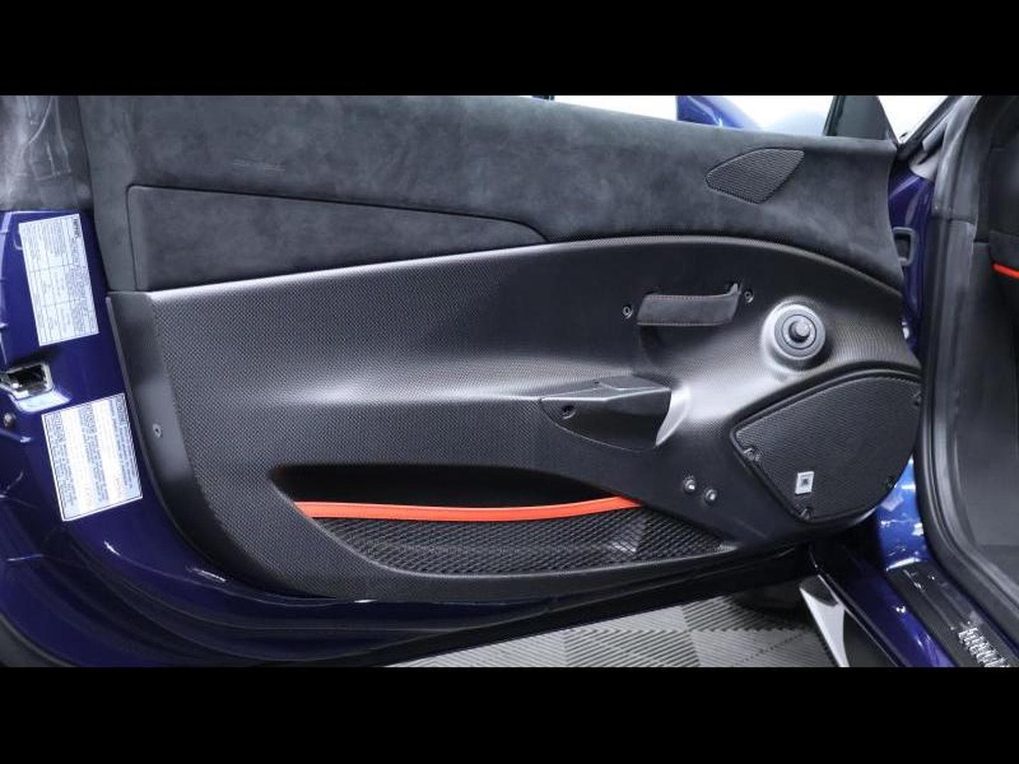 Ferrari 488 Pista Coupé *Tailor Made (2019) - Photo 30