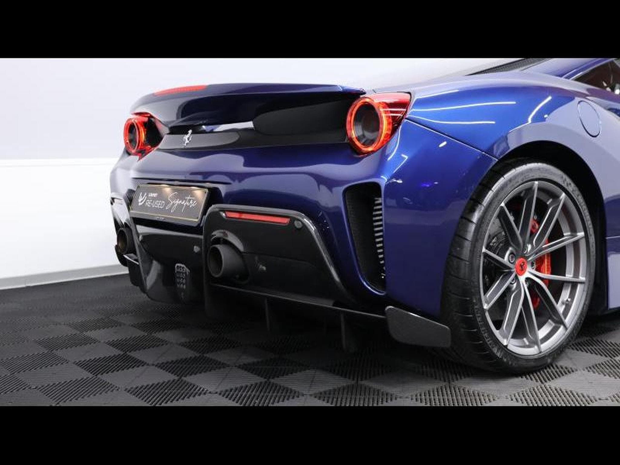 Ferrari 488 Pista Coupé *Tailor Made (2019) - Photo 9