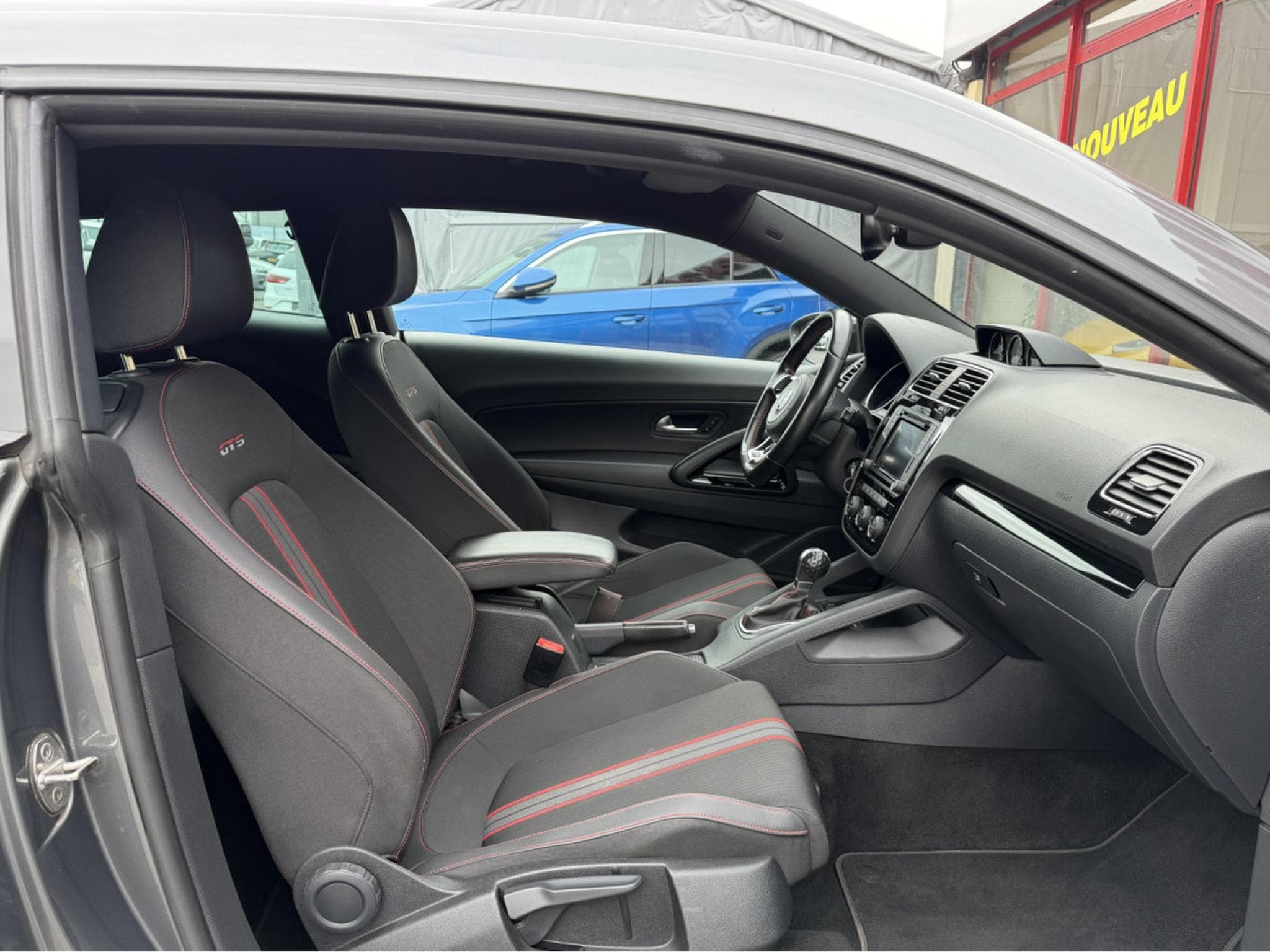 VW Scirocco GTS 220CV DSG NAVI (2015) - Foto 5