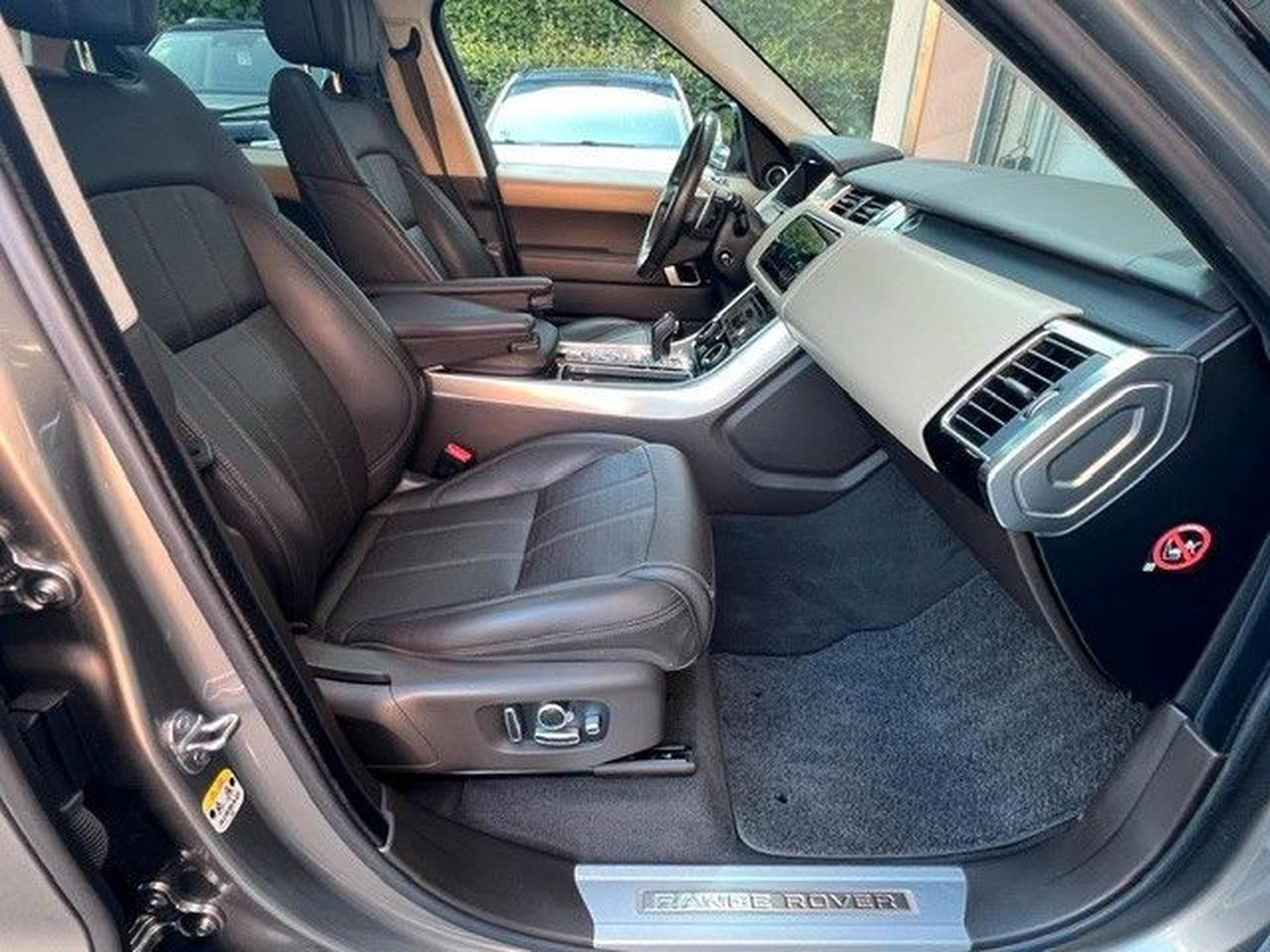 Land-Rover Range Rover 5.0 V8 SC Autobiography (2018) - Photo 19