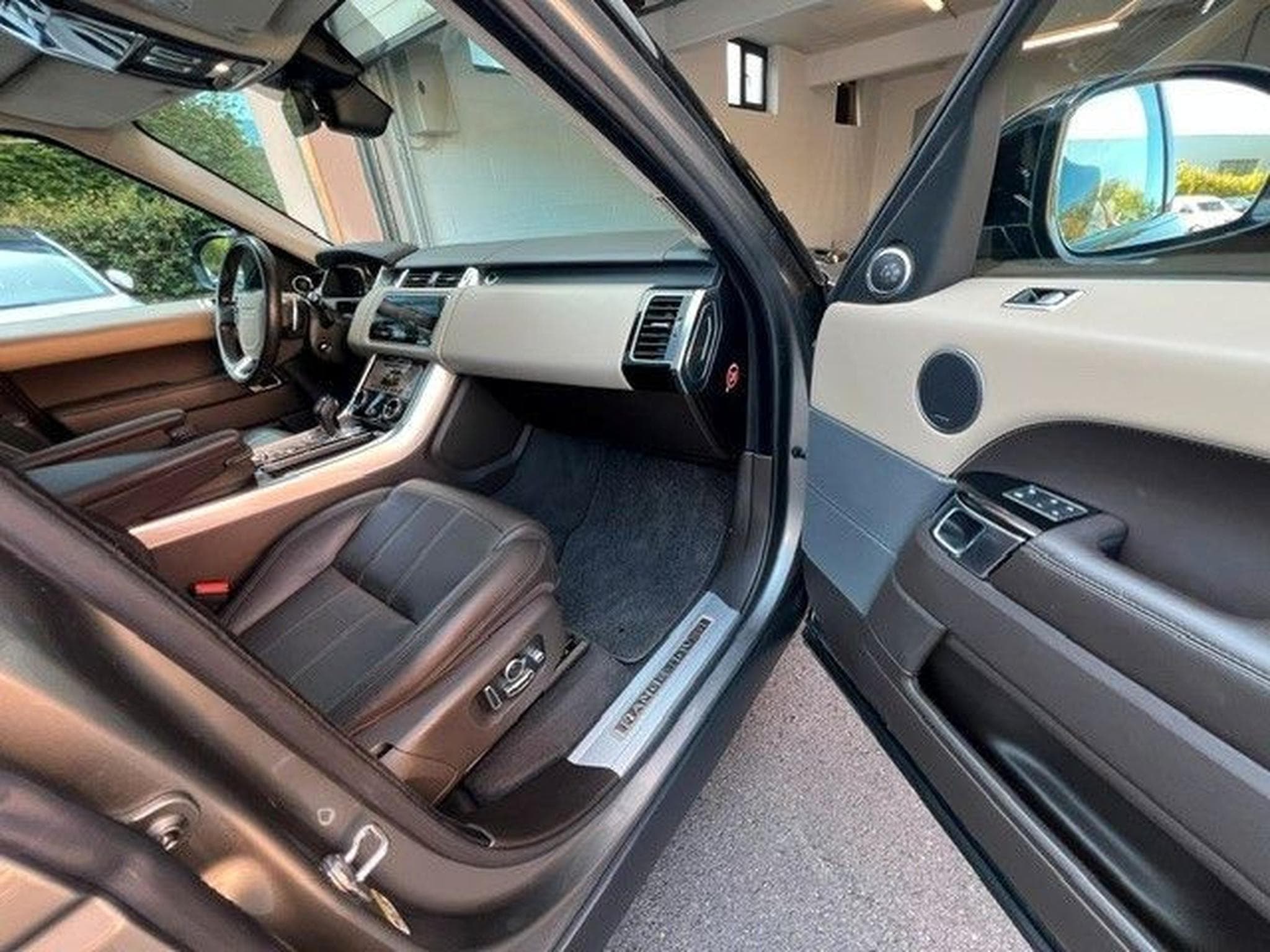 Land-Rover Range Rover 5.0 V8 SC Autobiography (2018) - Photo 21