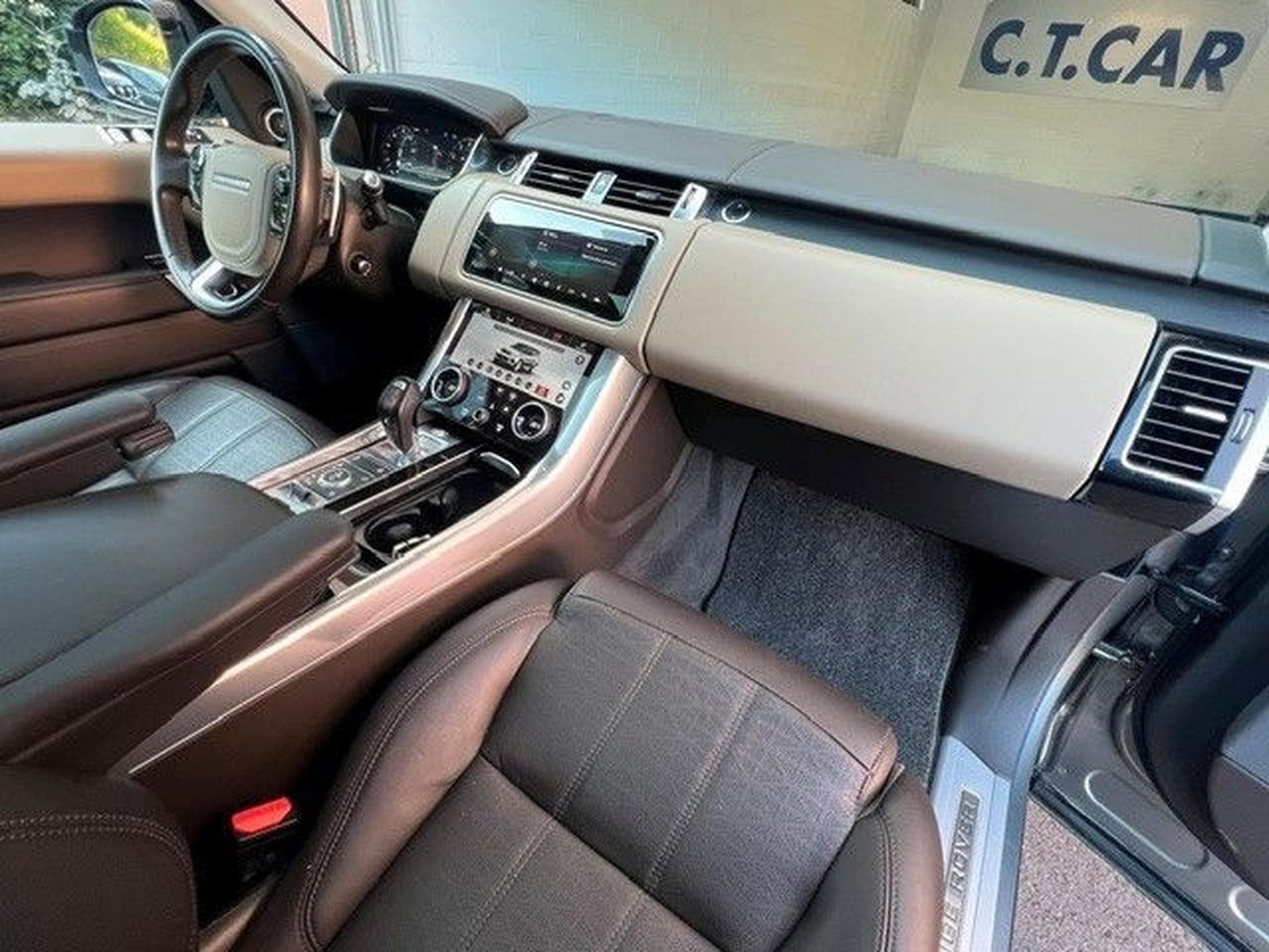 Land-Rover Range Rover 5.0 V8 SC Autobiography (2018) - Photo 7