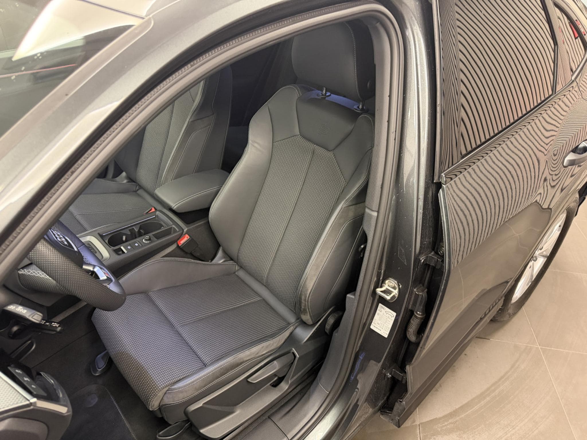 Audi Q3 Sportback S line 35 TFSI 150 CH / 110 kW S tronic (2023) - Foto 2
