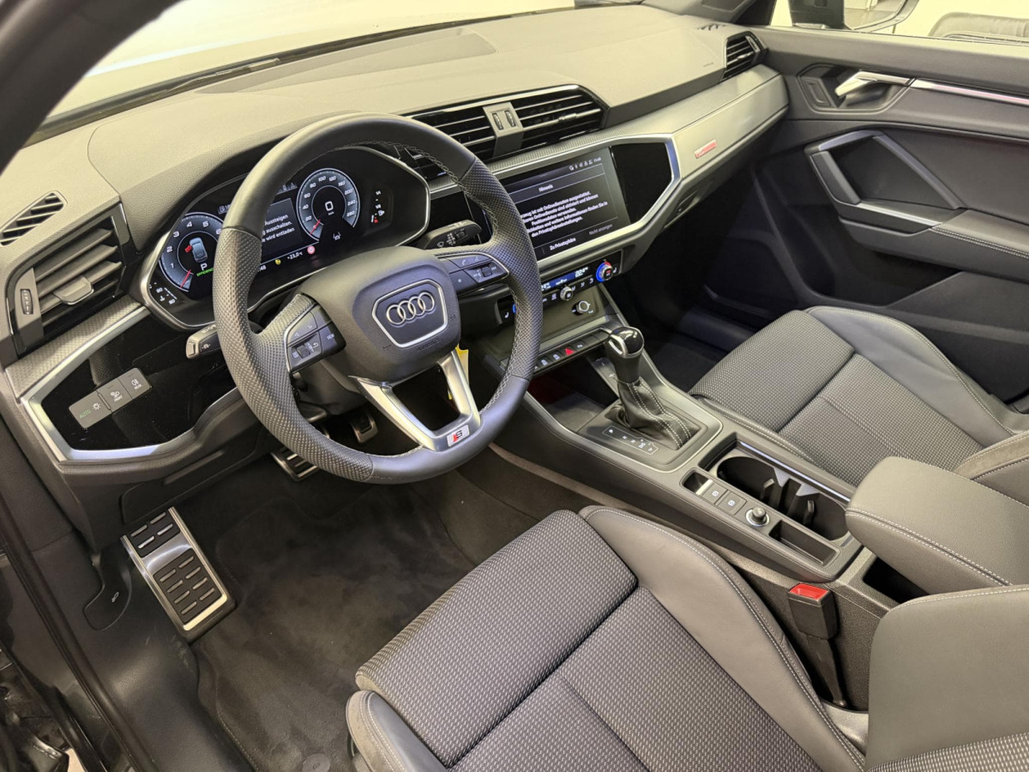 Audi Q3 Sportback S line 35 TFSI 150 CH / 110 kW S tronic (2023) - Foto 4
