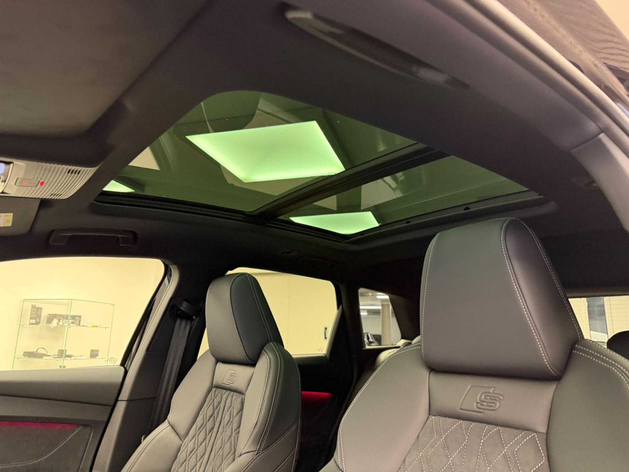 Audi Q4 e-tron SUV S line Performance 286 CH / 210 kW (2026) - Foto 7