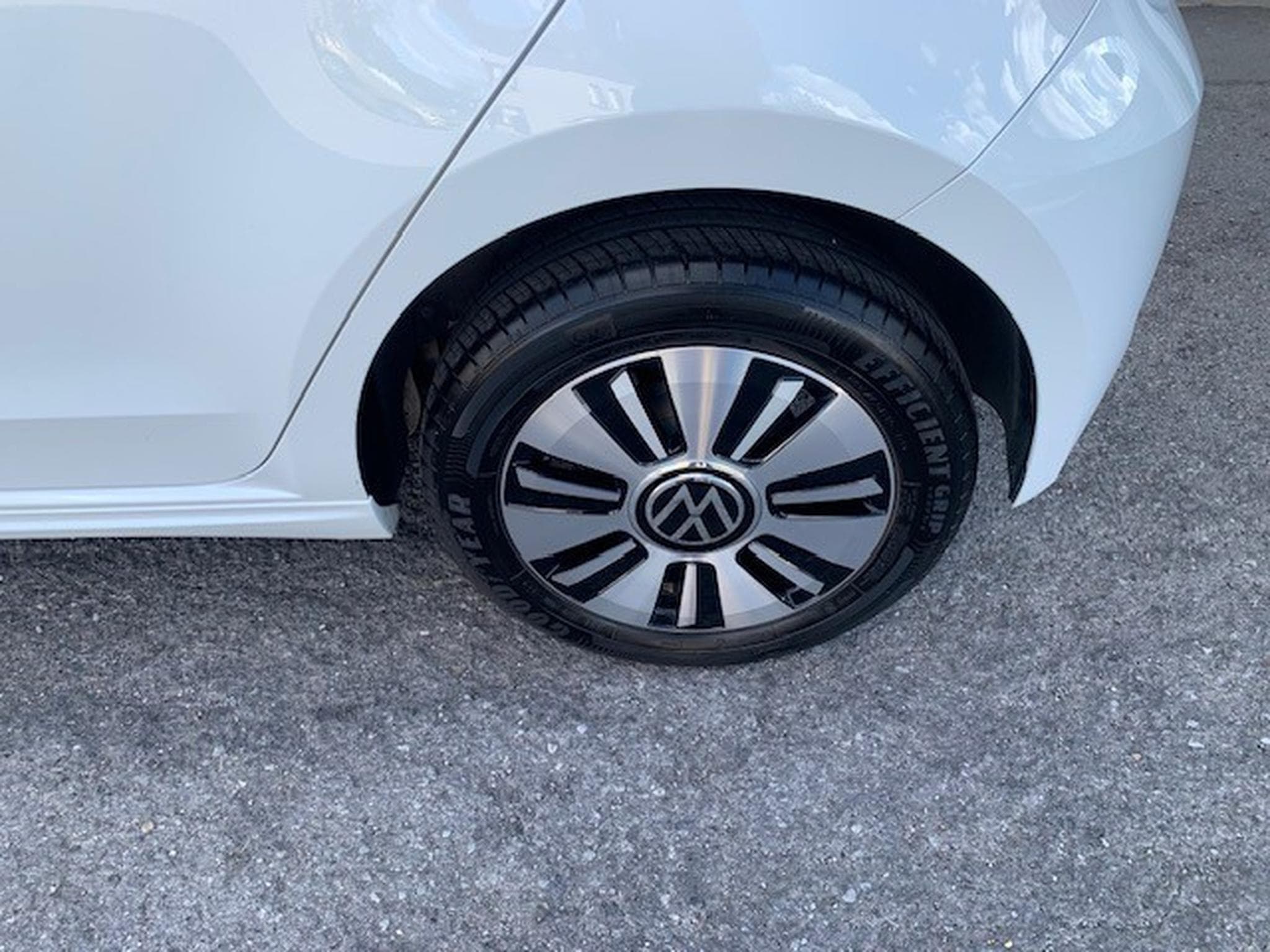 VW UP 83cv (2024) - Photo 4