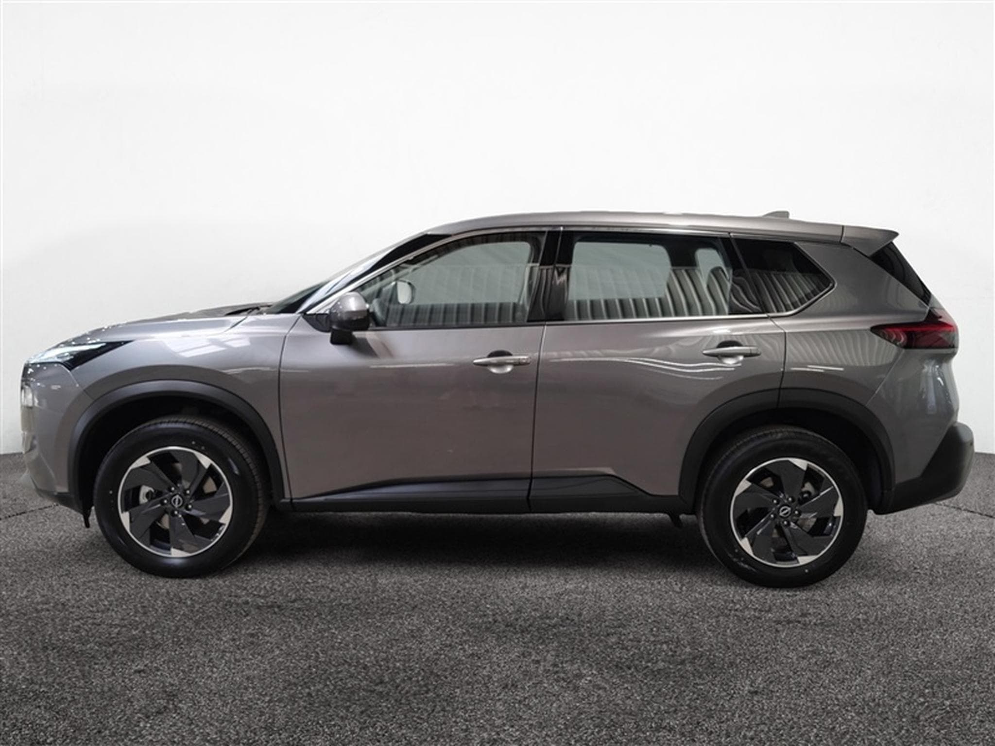 Nissan X-Trail 1.5 DIG-T 2WD X-Tronic Acenta 7pl. CARPLAY / FULL LED / CAM (2026) - Photo 3