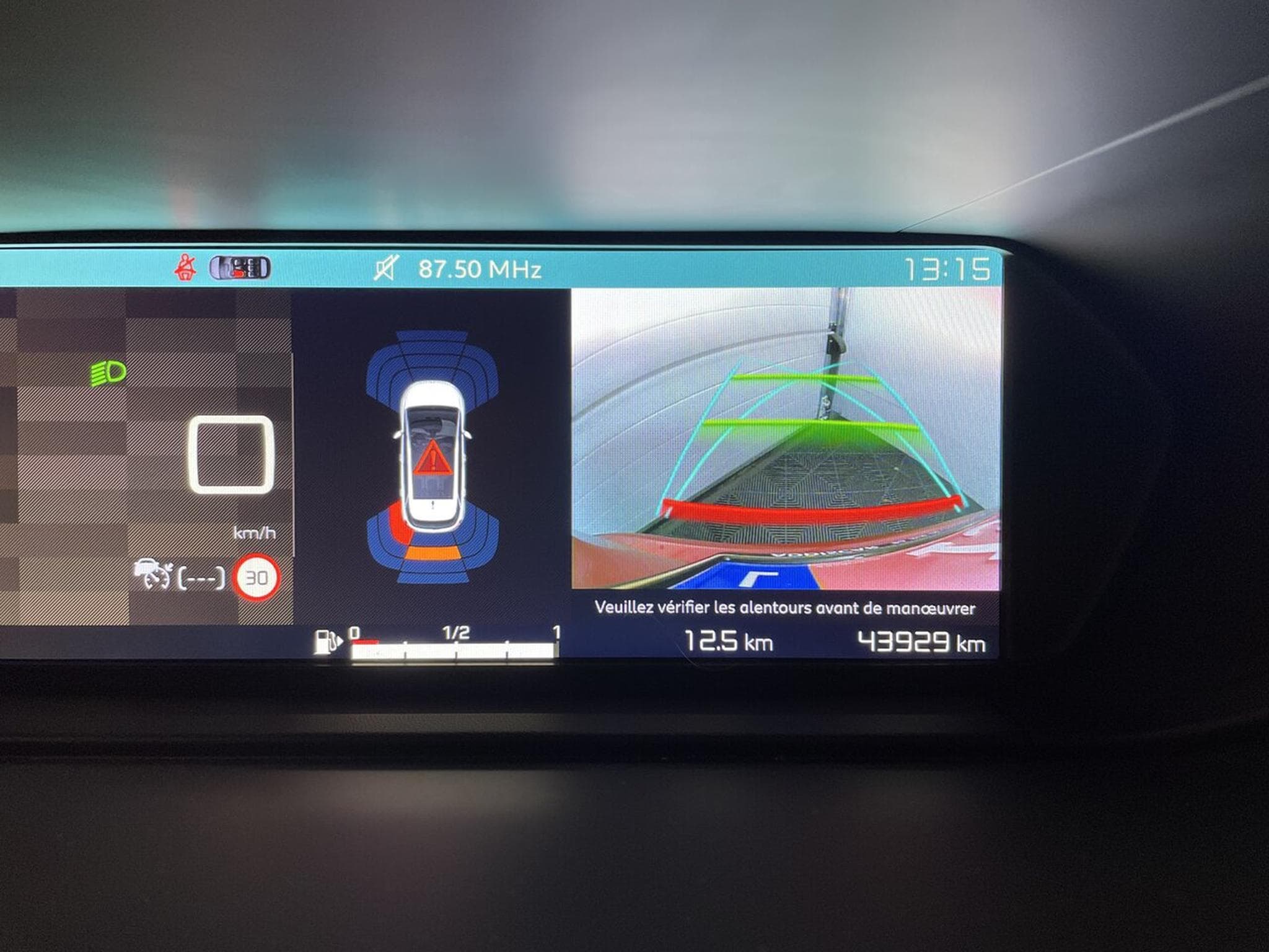 Citroen C4 SpaceTourer 1.5 BlueHDI 130 SHINE GPS BLUETOOTH (2020) - Photo 6