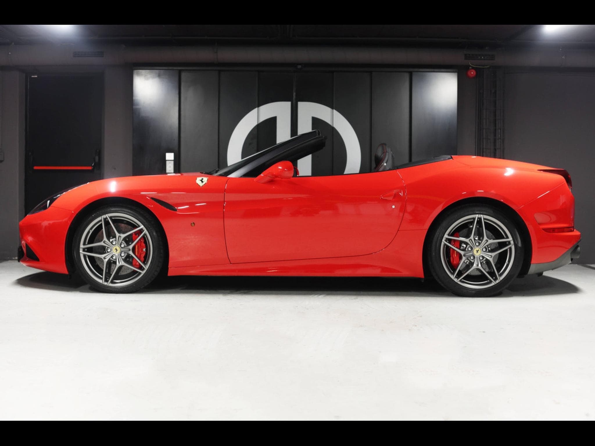 Ferrari California T 3.9 V8 (560 CH) – PACK HANDLING SPECIALE - POWER 12M - ROS (2016) - Photo 2