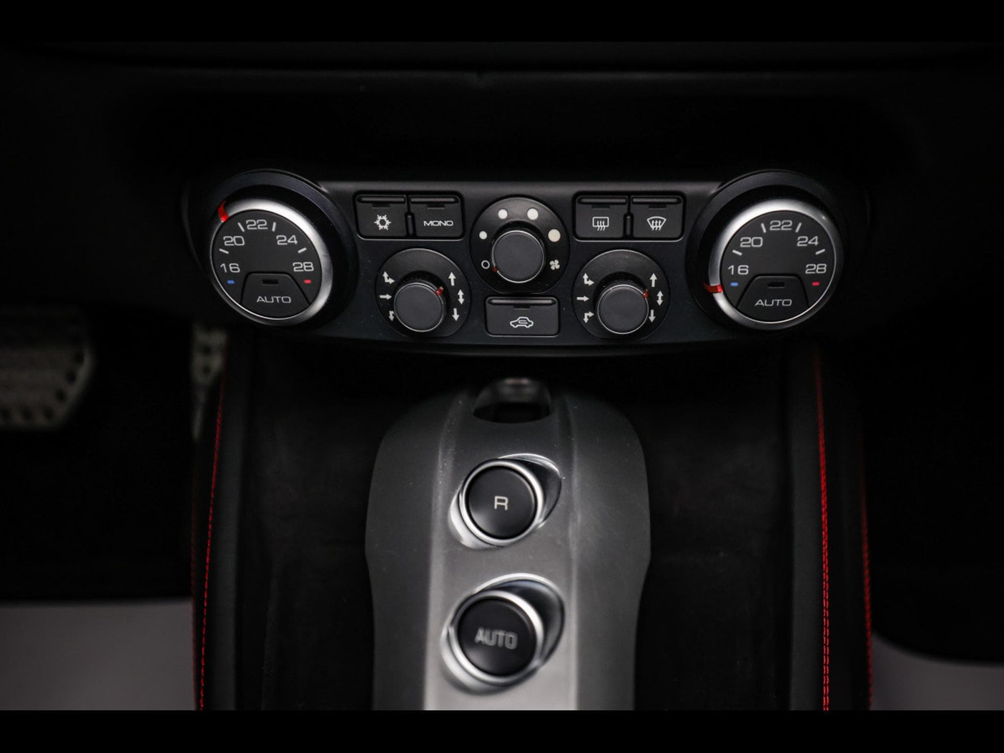 Ferrari California T 3.9 V8 (560 CH) – PACK HANDLING SPECIALE - POWER 12M - ROS (2016) - Photo 22