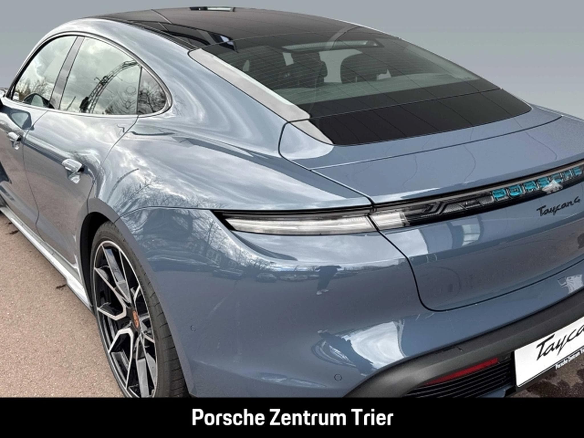 Porsche Taycan Black Edition HA-Lenkung InnoDrive (2026) - Photo 10
