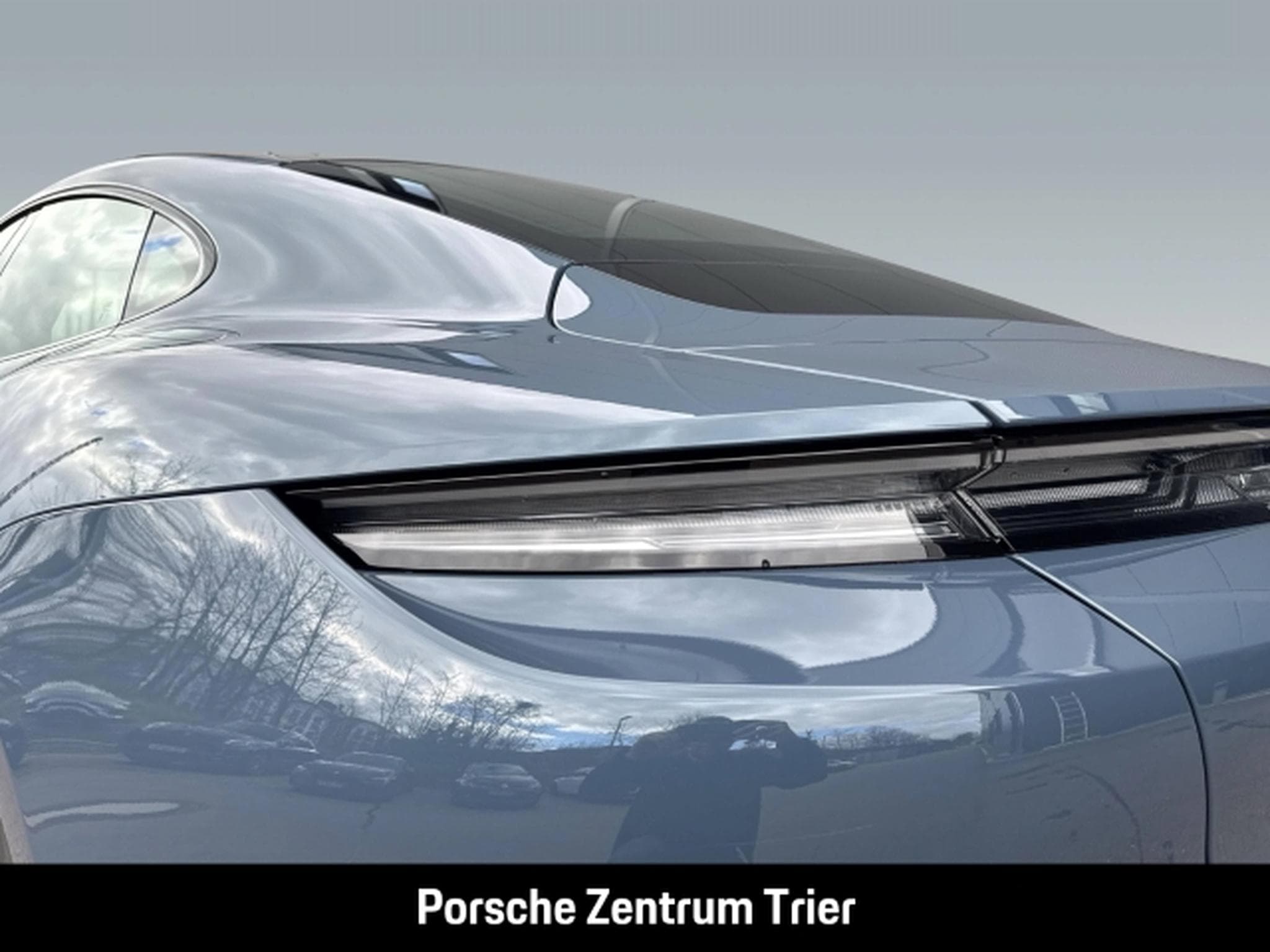 Porsche Taycan Black Edition HA-Lenkung InnoDrive (2026) - Photo 12