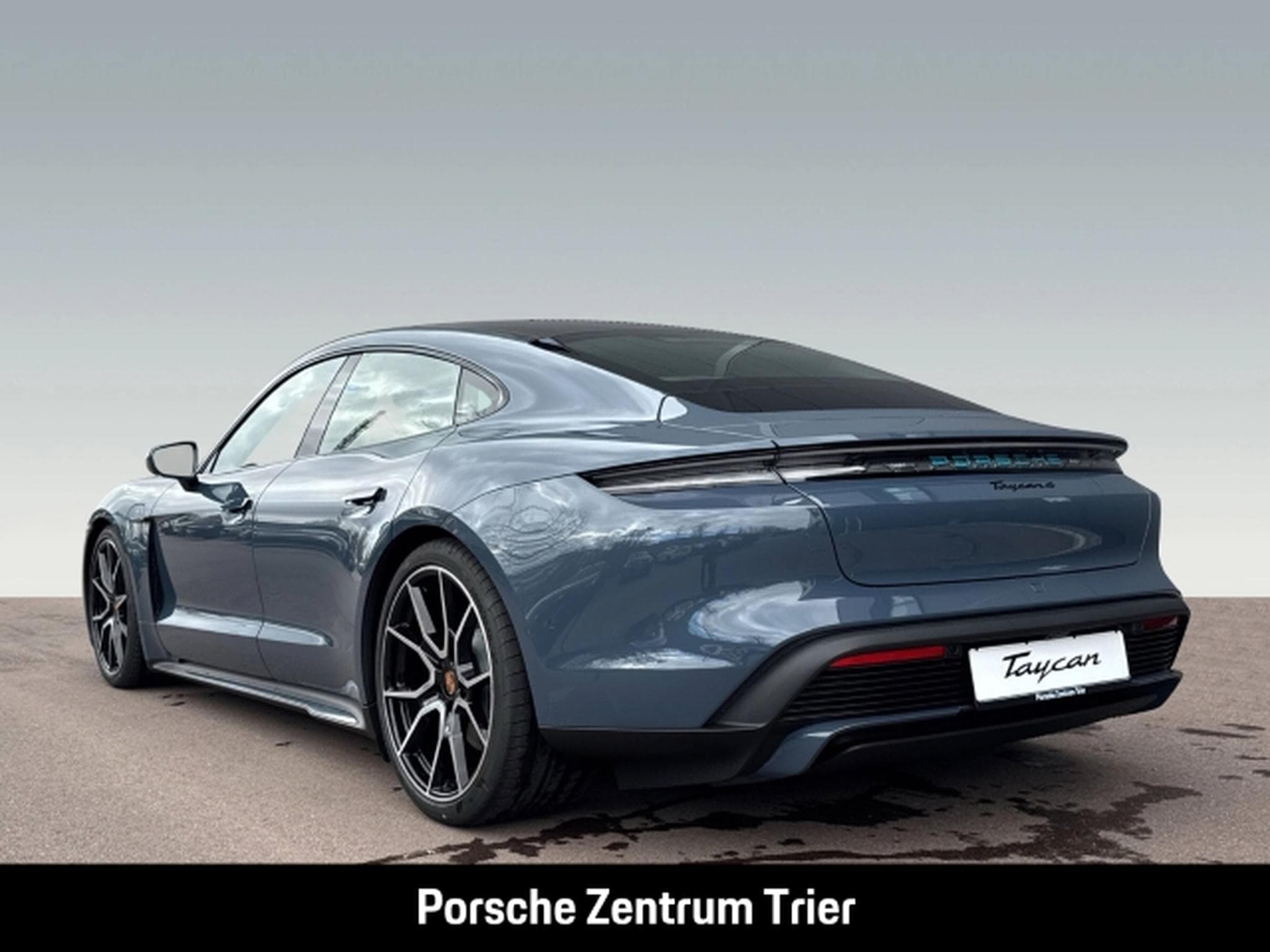Porsche Taycan Black Edition HA-Lenkung InnoDrive (2026) - Photo 3