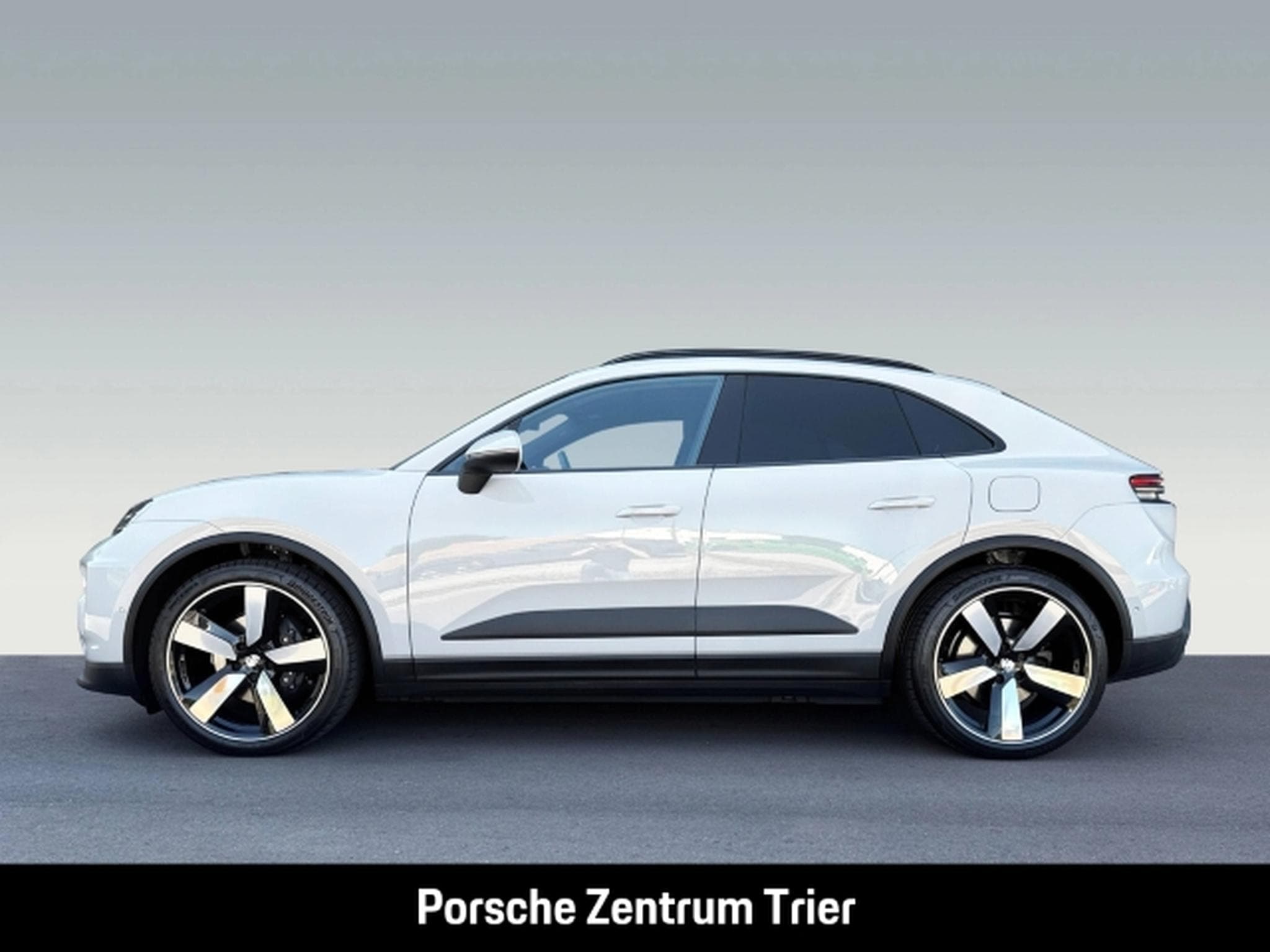 Porsche Macan 4 (2026) - Photo 2