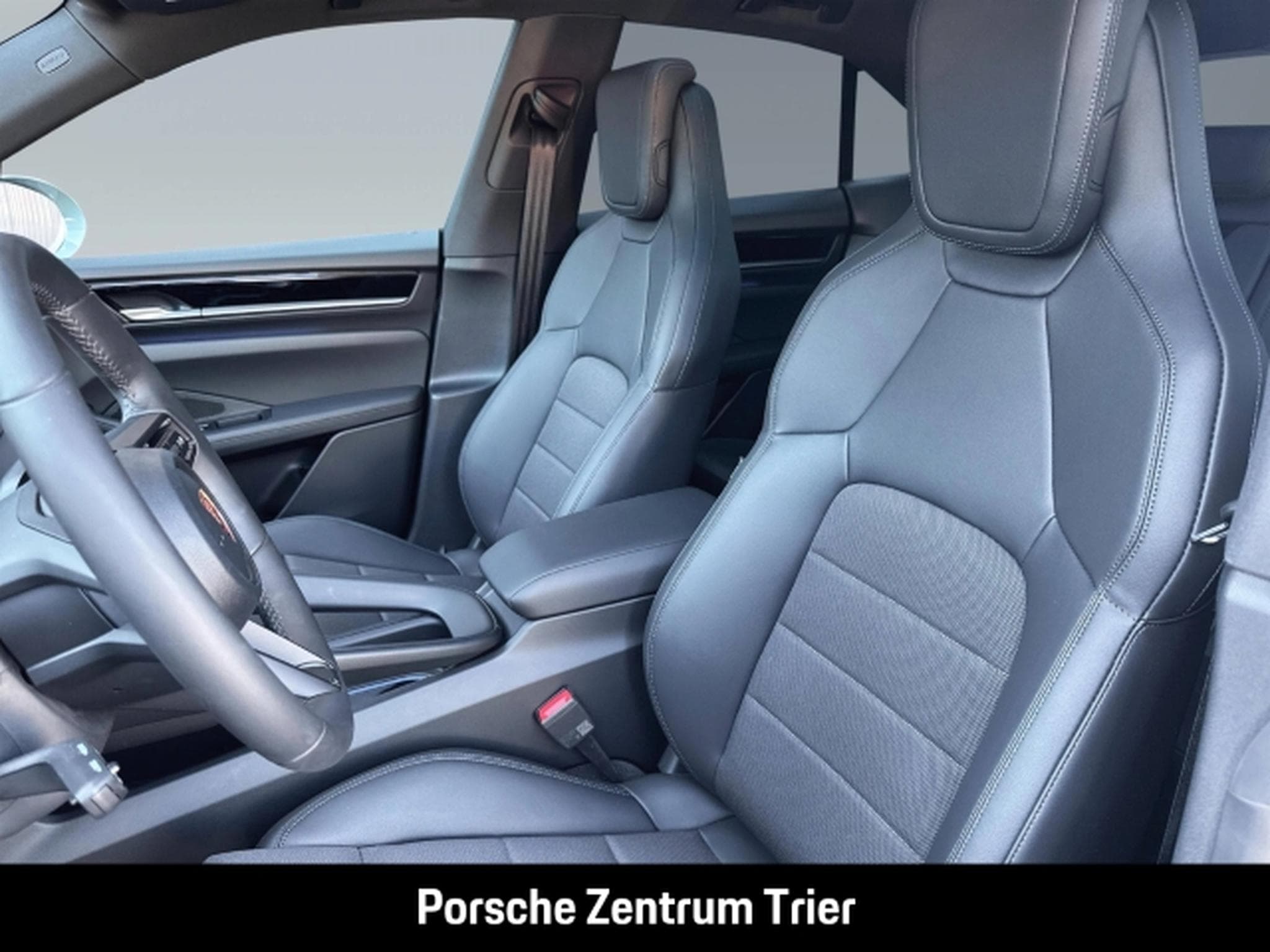 Porsche Macan 4 (2026) - Photo 5