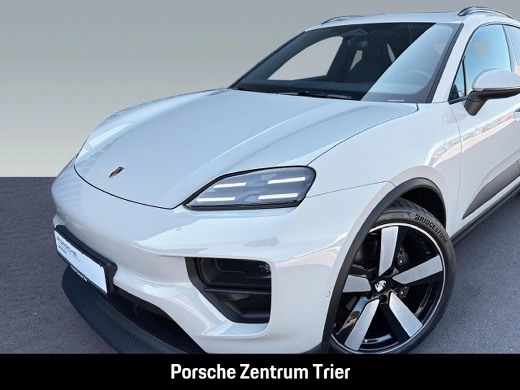 Porsche Macan 4 (2026) - Photo 9