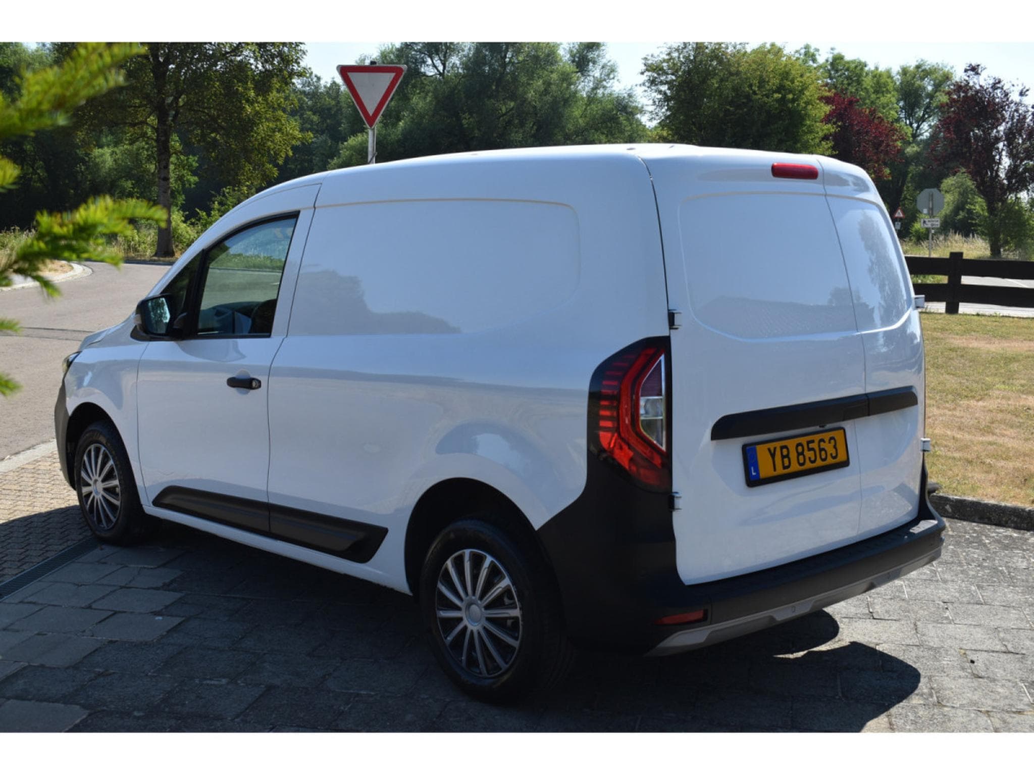 Renault Kangoo 1,5 DCI 95 Airco (2021) - Photo 6