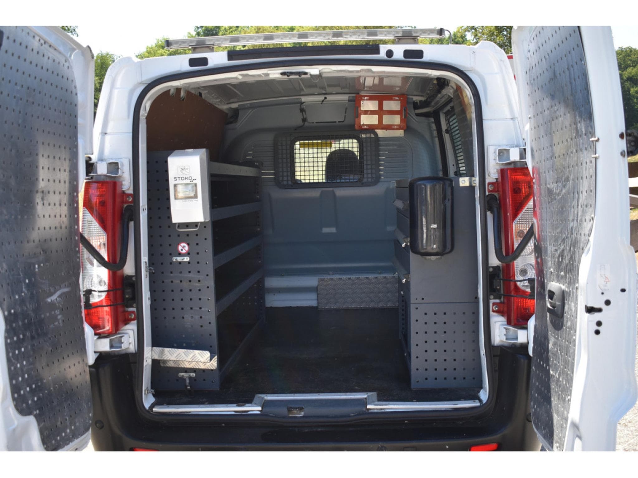Citroën Jumpy 1,6 HDI 3 places Airco (2015) - Photo 7