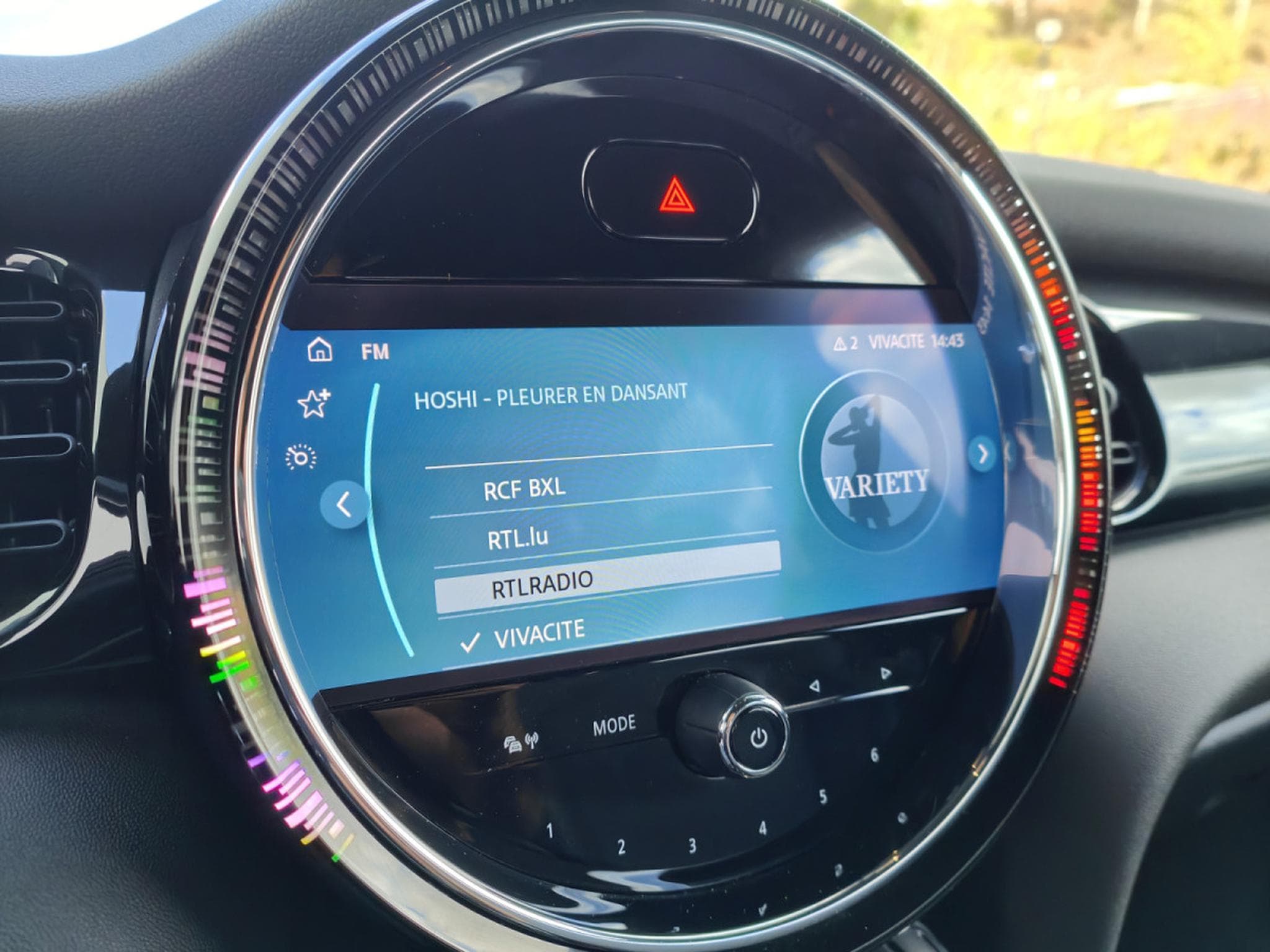 Mini Cooper 1.5i BOITE AUTO CARPLAY GPS BLUETOOTH PHARES LED (2022) - Photo 16