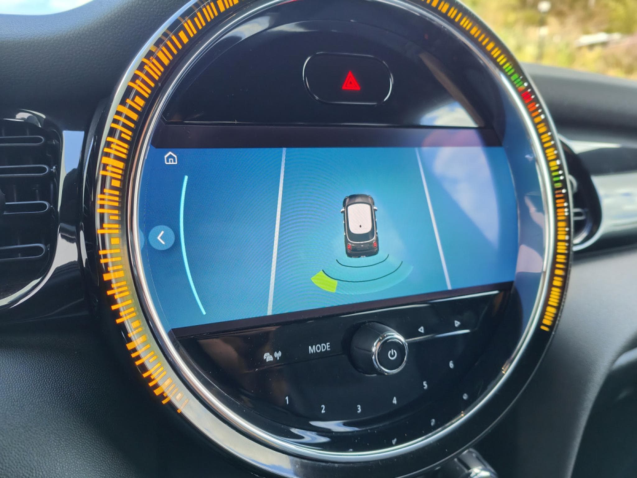 Mini Cooper 1.5i BOITE AUTO CARPLAY GPS BLUETOOTH PHARES LED (2022) - Photo 18
