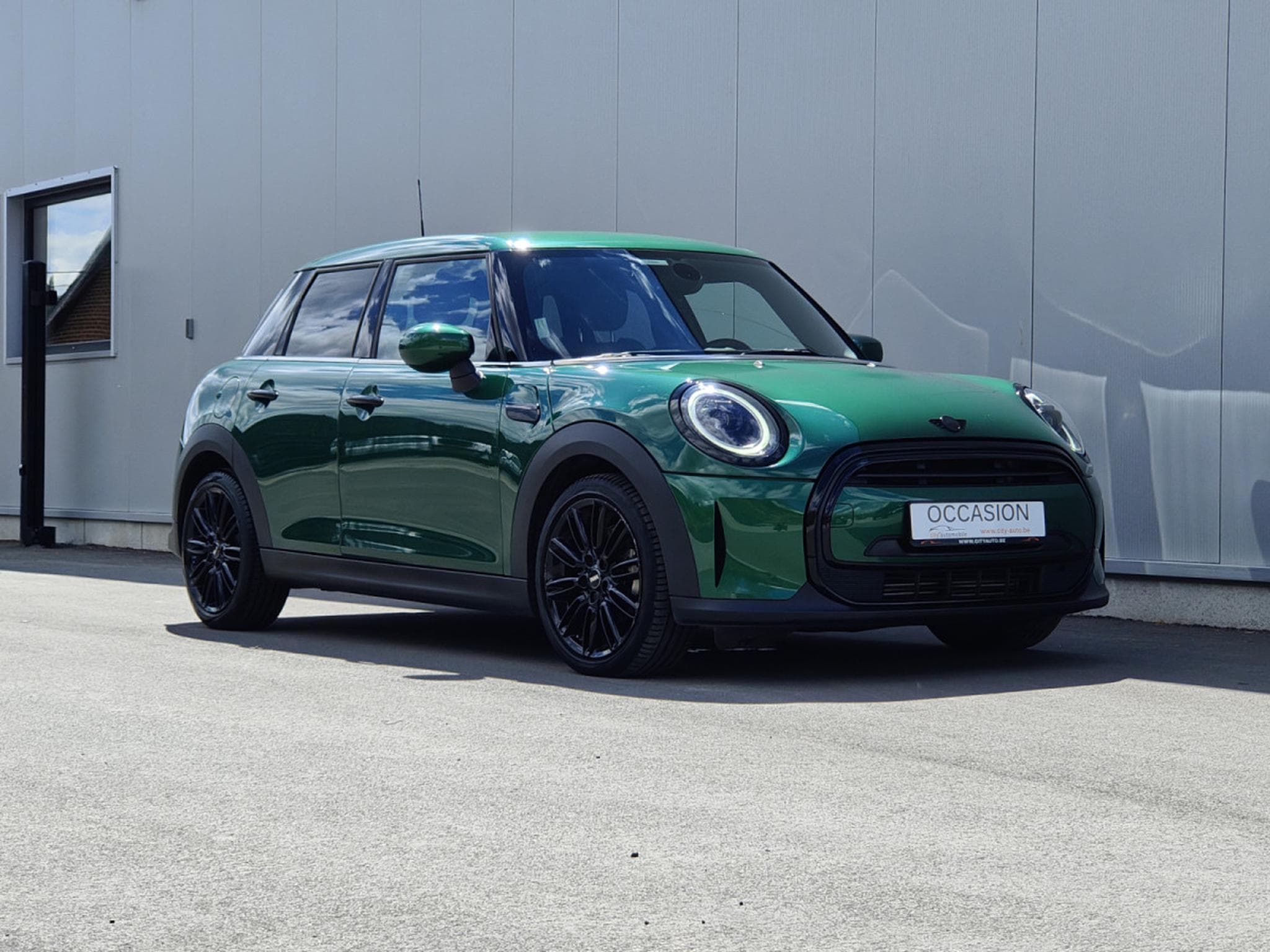 Mini Cooper 1.5i BOITE AUTO CARPLAY GPS BLUETOOTH PHARES LED (2022) - Photo 24