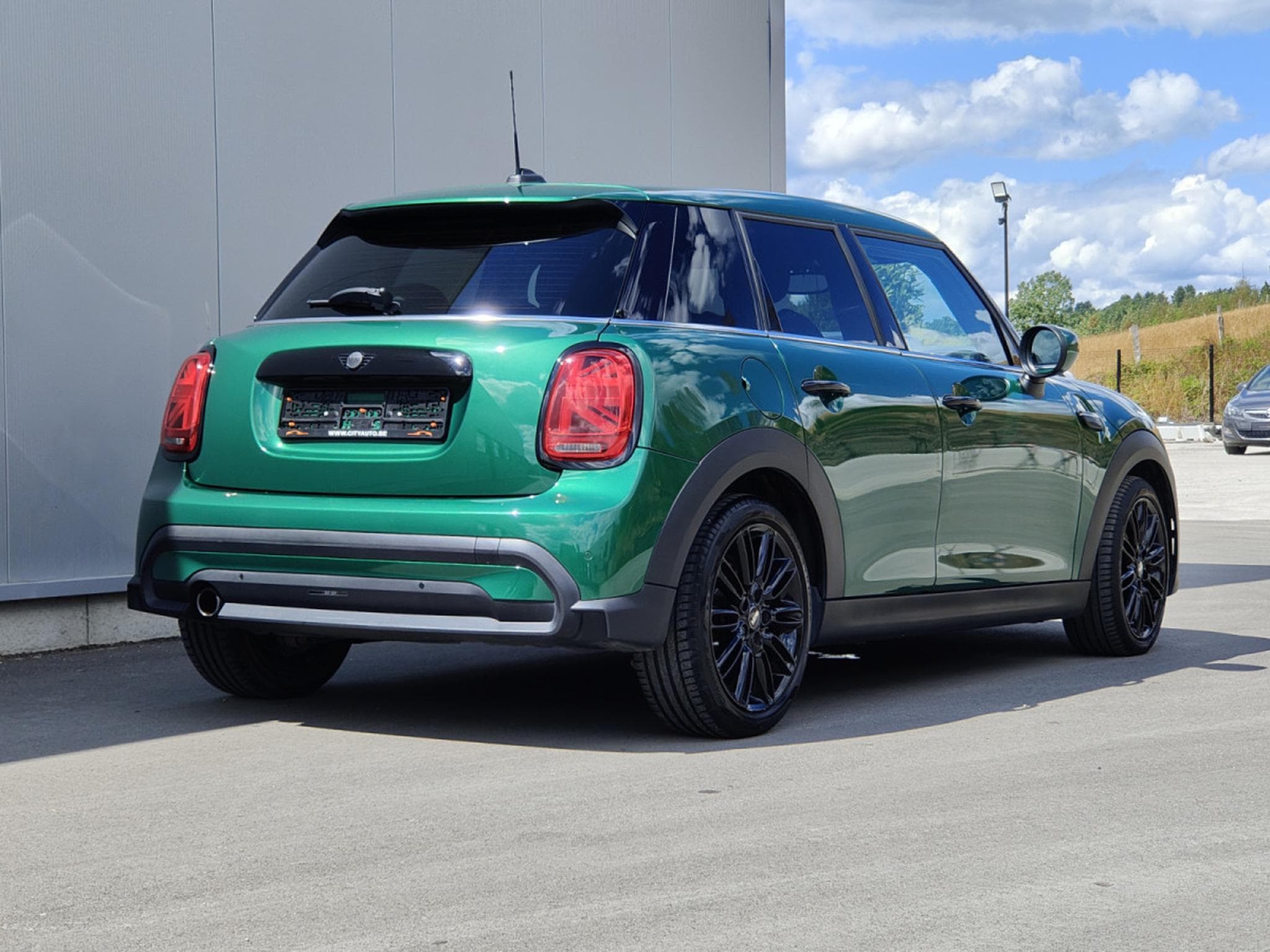 Mini Cooper 1.5i BOITE AUTO CARPLAY GPS BLUETOOTH PHARES LED (2022) - Photo 25