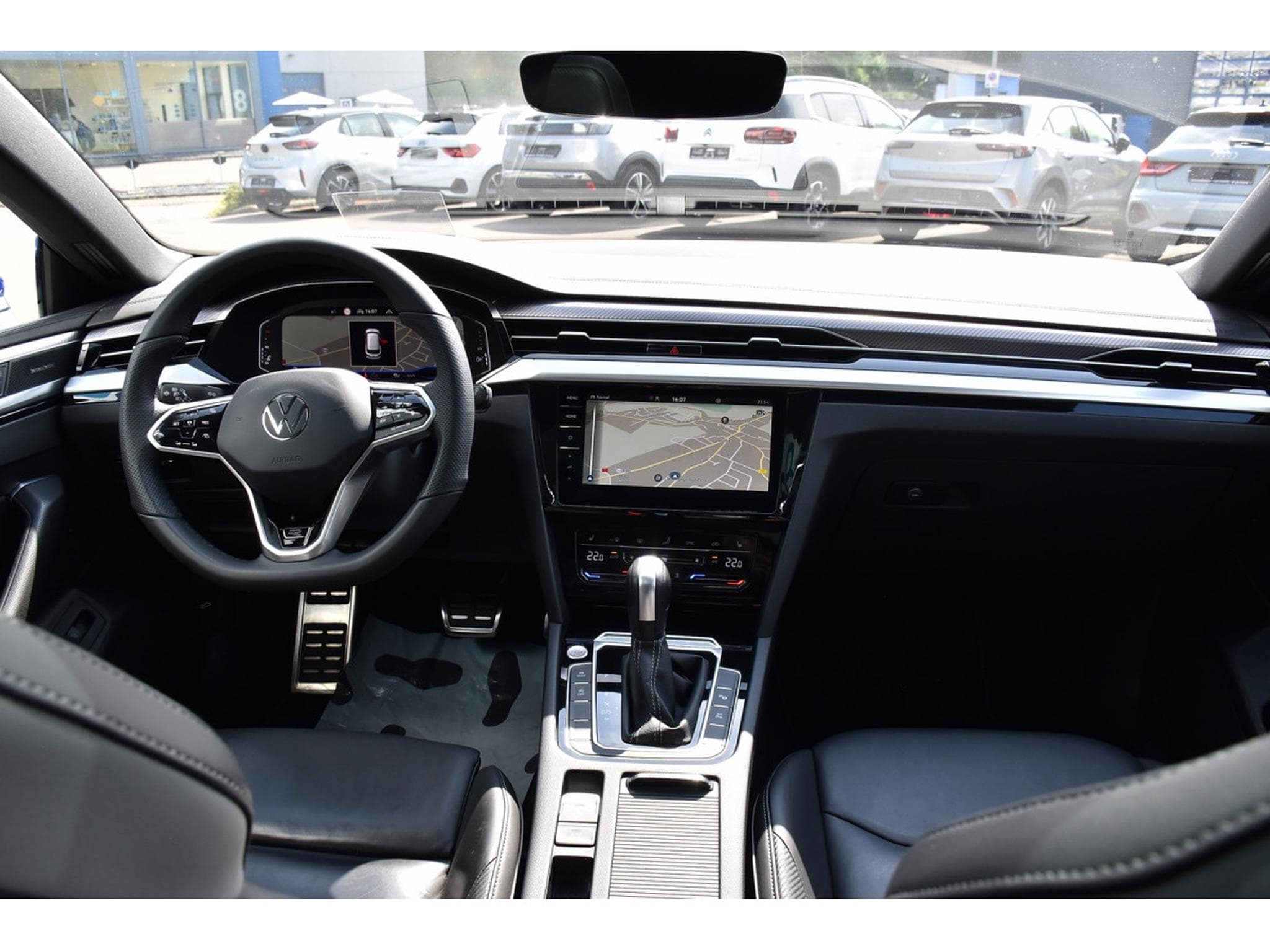 VW Arteon Shooting Brake 2.0 TDI 4Motion R-Line DSG CHFF ADD PANO 360° (2021) - Photo 10