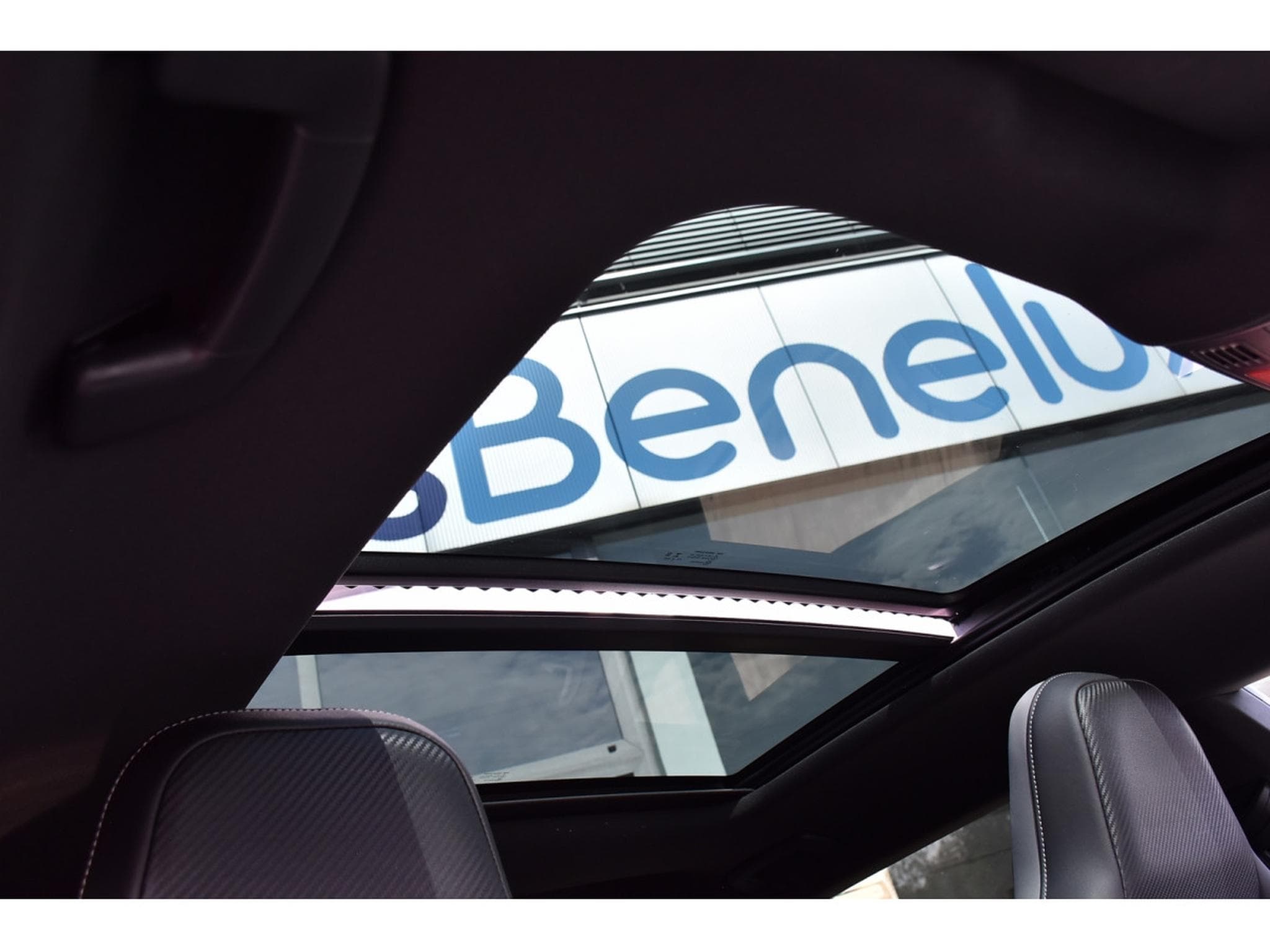 VW Arteon Shooting Brake 2.0 TDI 4Motion R-Line DSG CHFF ADD PANO 360° (2021) - Photo 9