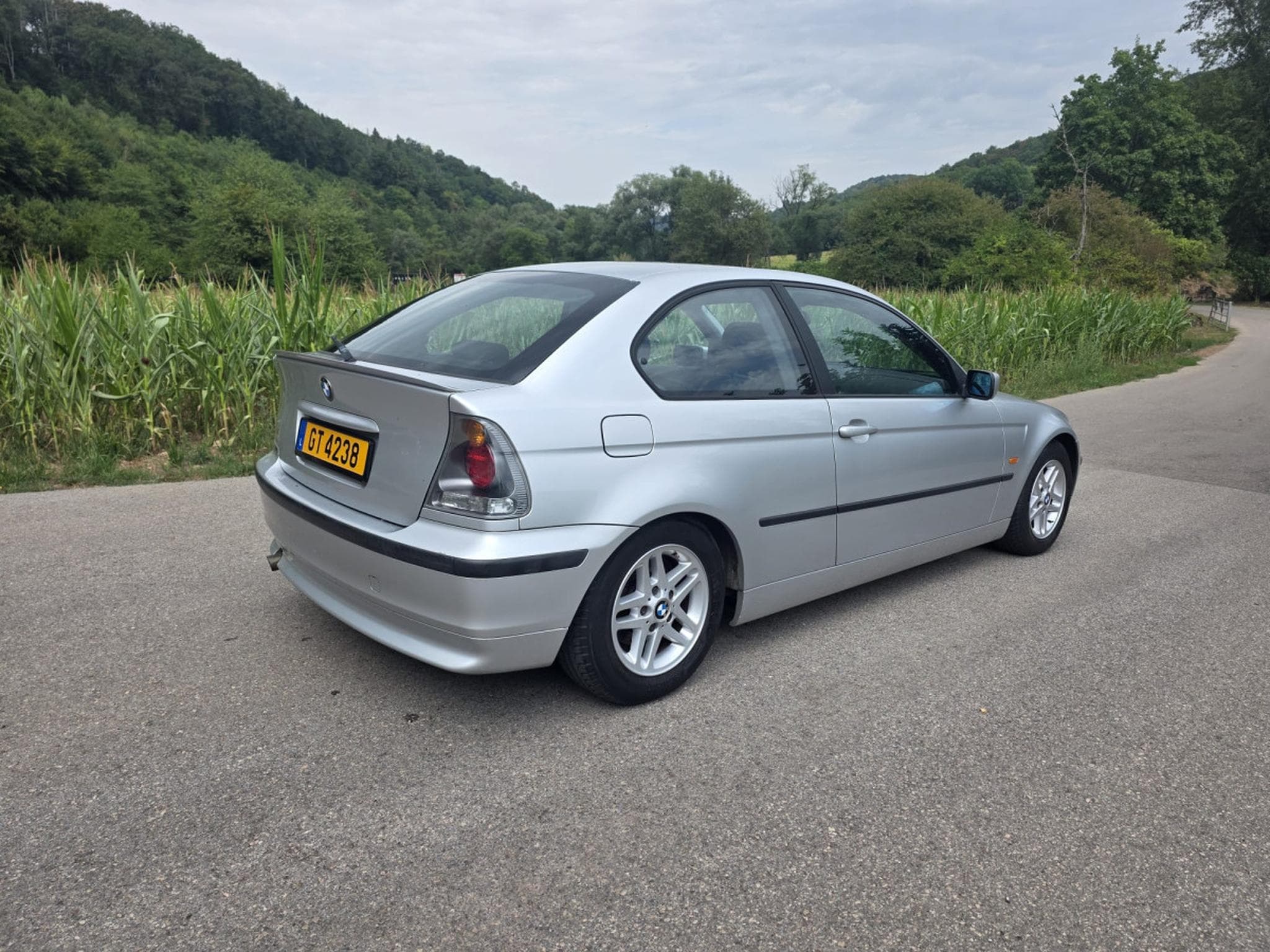 BMW 316 Ti Compact Aut. (2002) - Photo 2