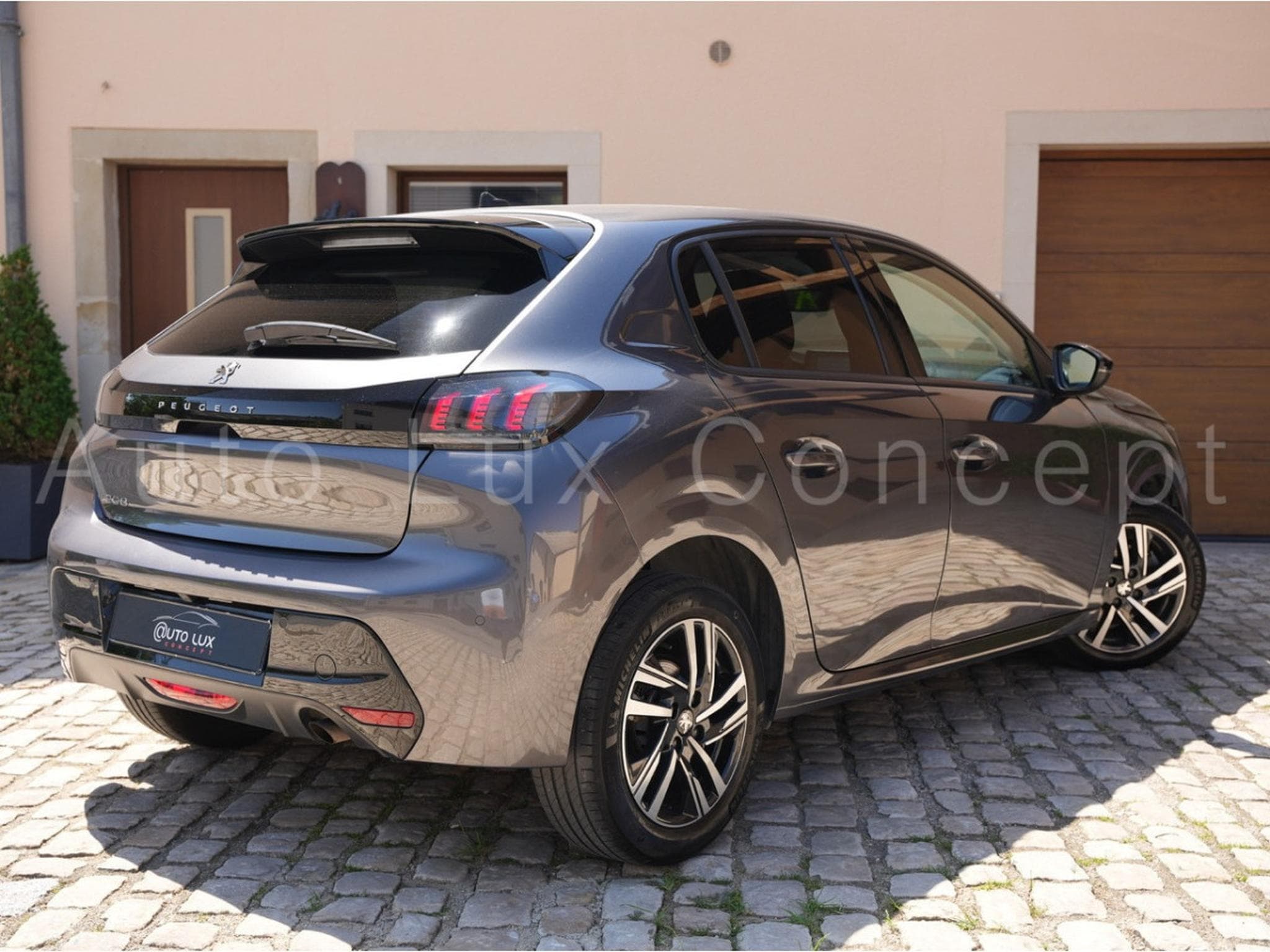 Peugeot 208 1.2 PureTech 100 S&S Allure Pack (2022) - Photo 3