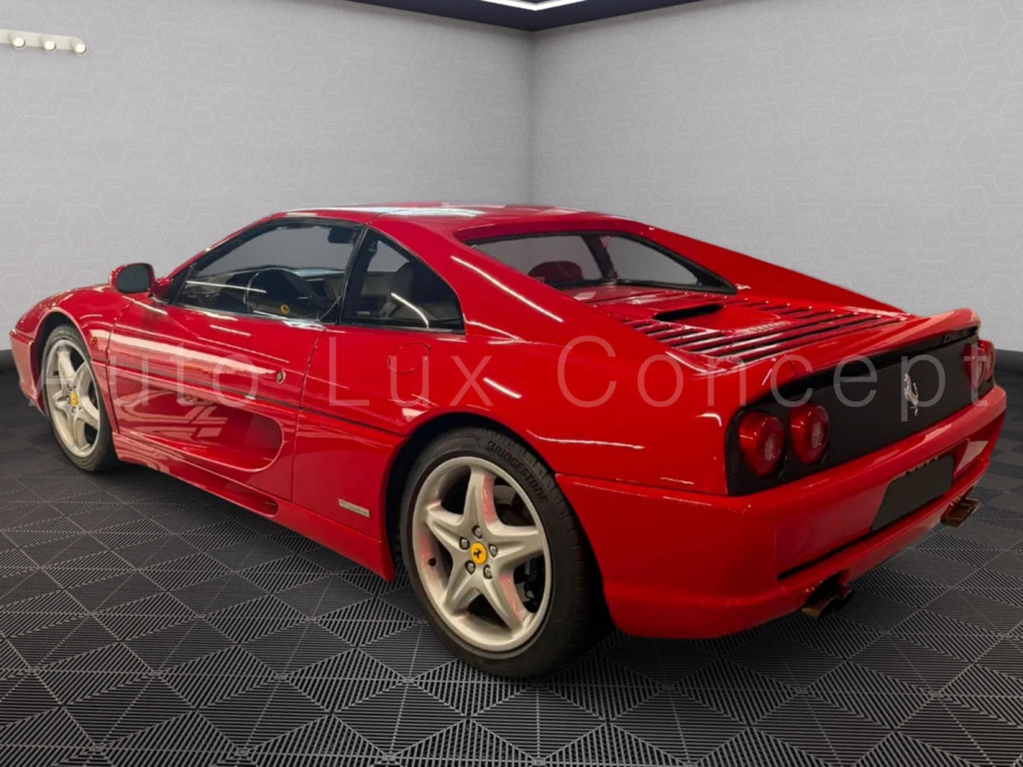 Ferrari F355 GTS (1996) - Photo 4