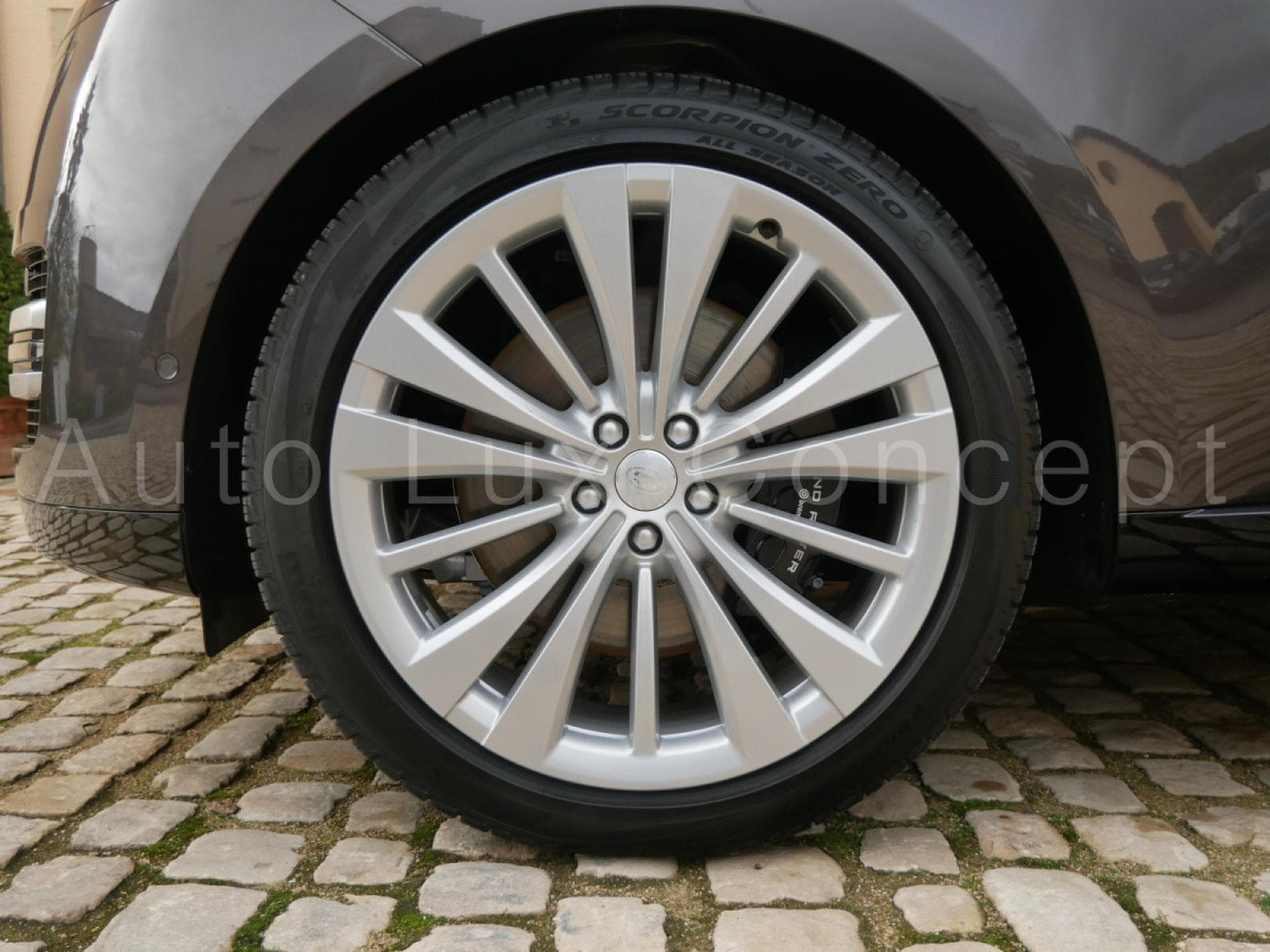 Land-Rover Range Rover P530 First Edition (2022) - Photo 16