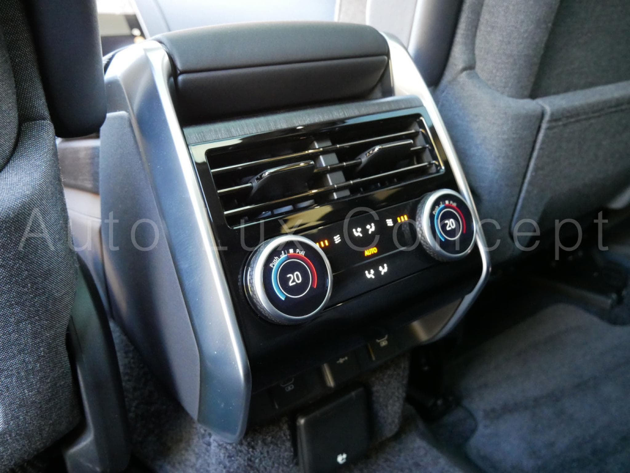 Land-Rover Range Rover P530 First Edition (2022) - Photo 25
