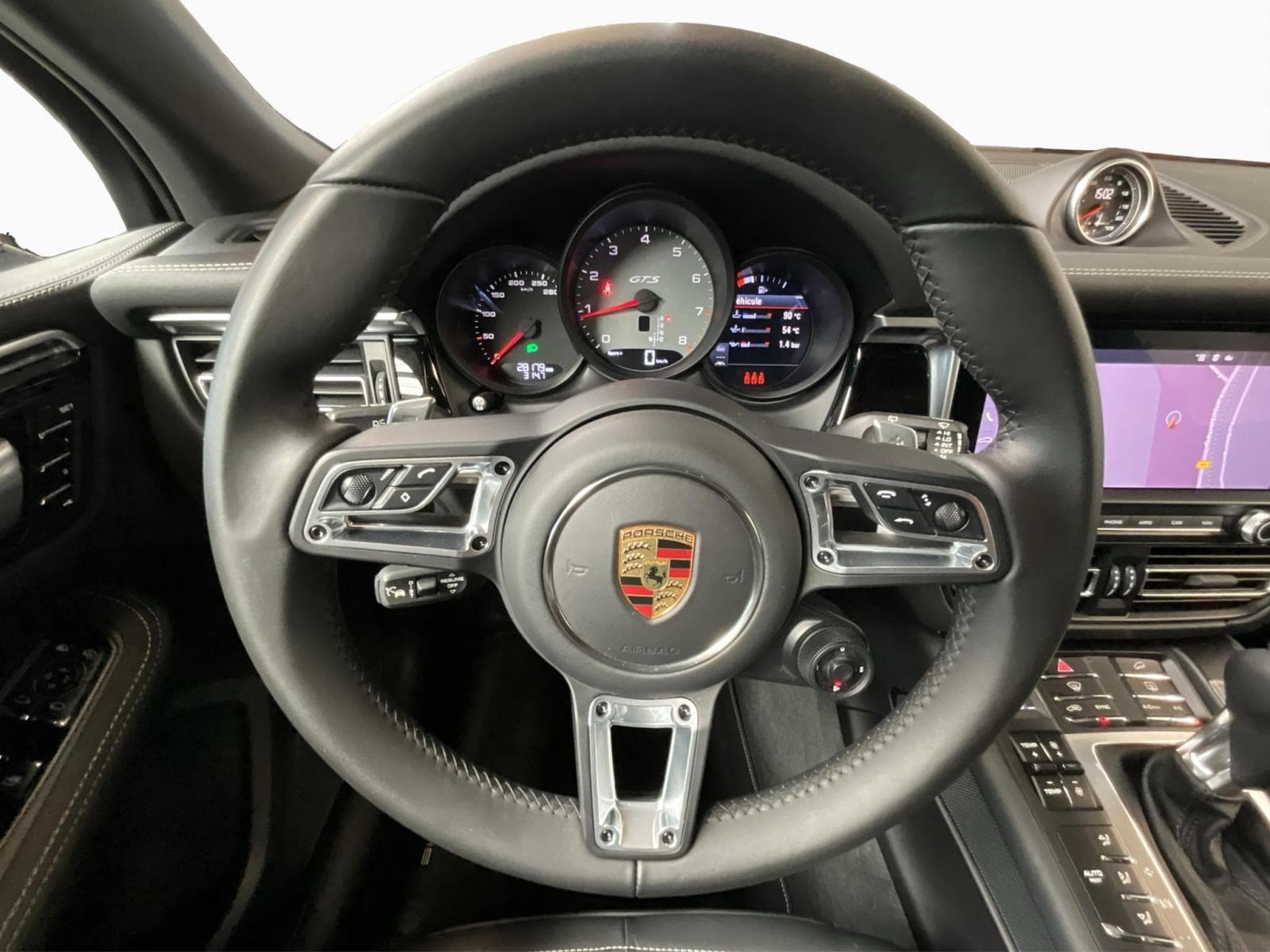 Porsche Macan GTS (2021) - Photo 10