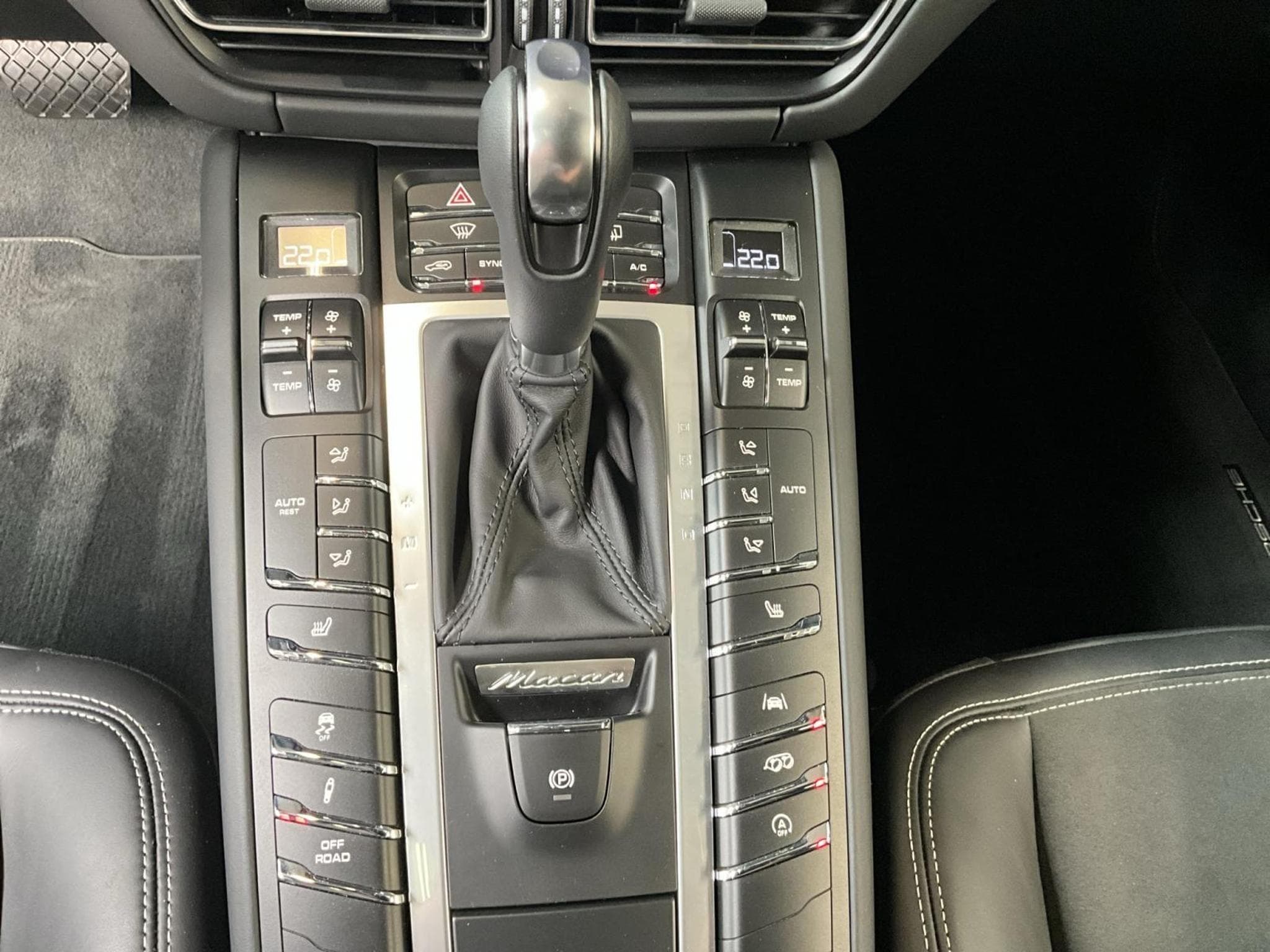 Porsche Macan GTS (2021) - Photo 12