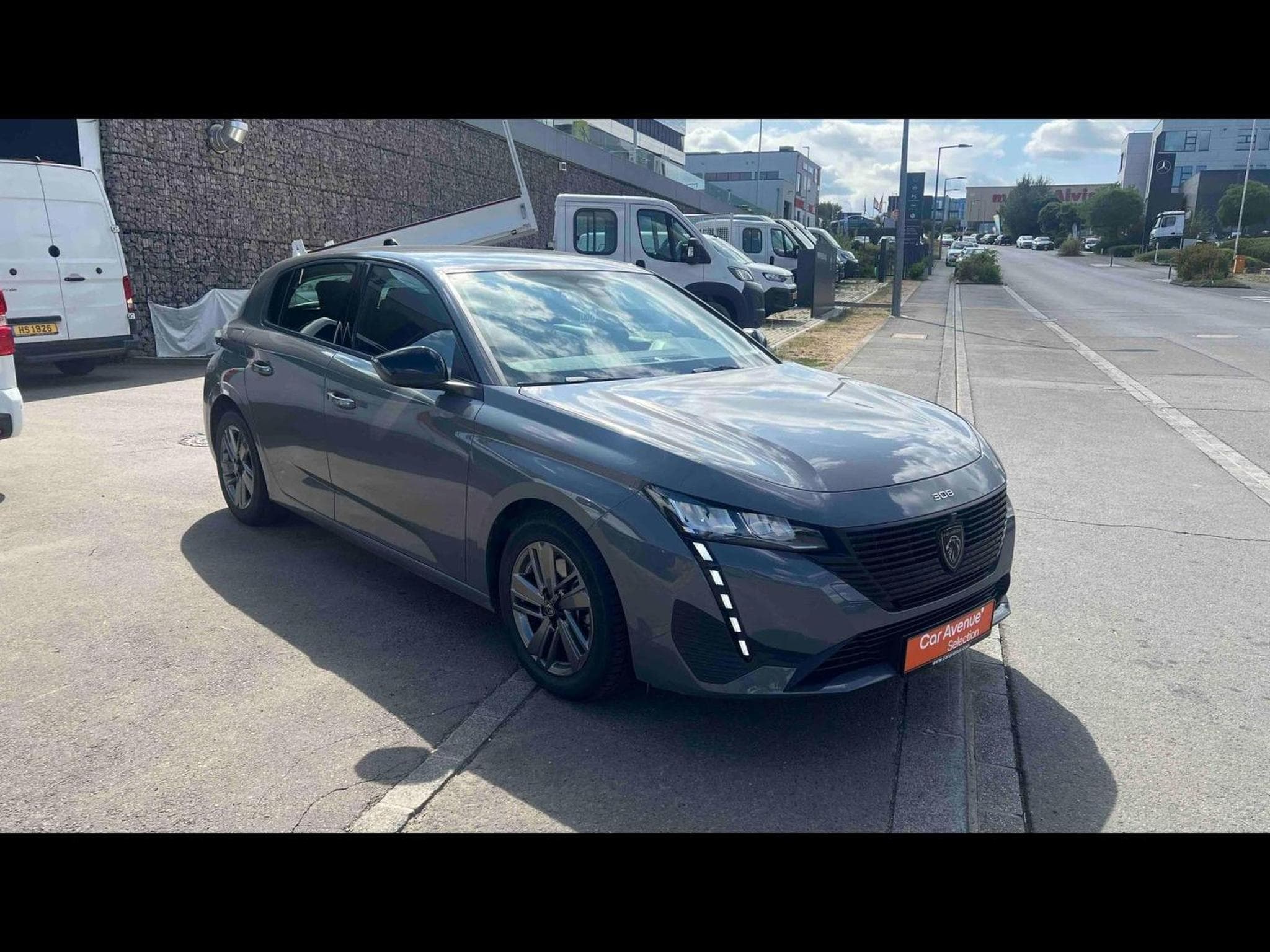 PEUGEOT 308 1.2 Hybrid 136ch Allure e-DCS6 (2024) - Foto 4