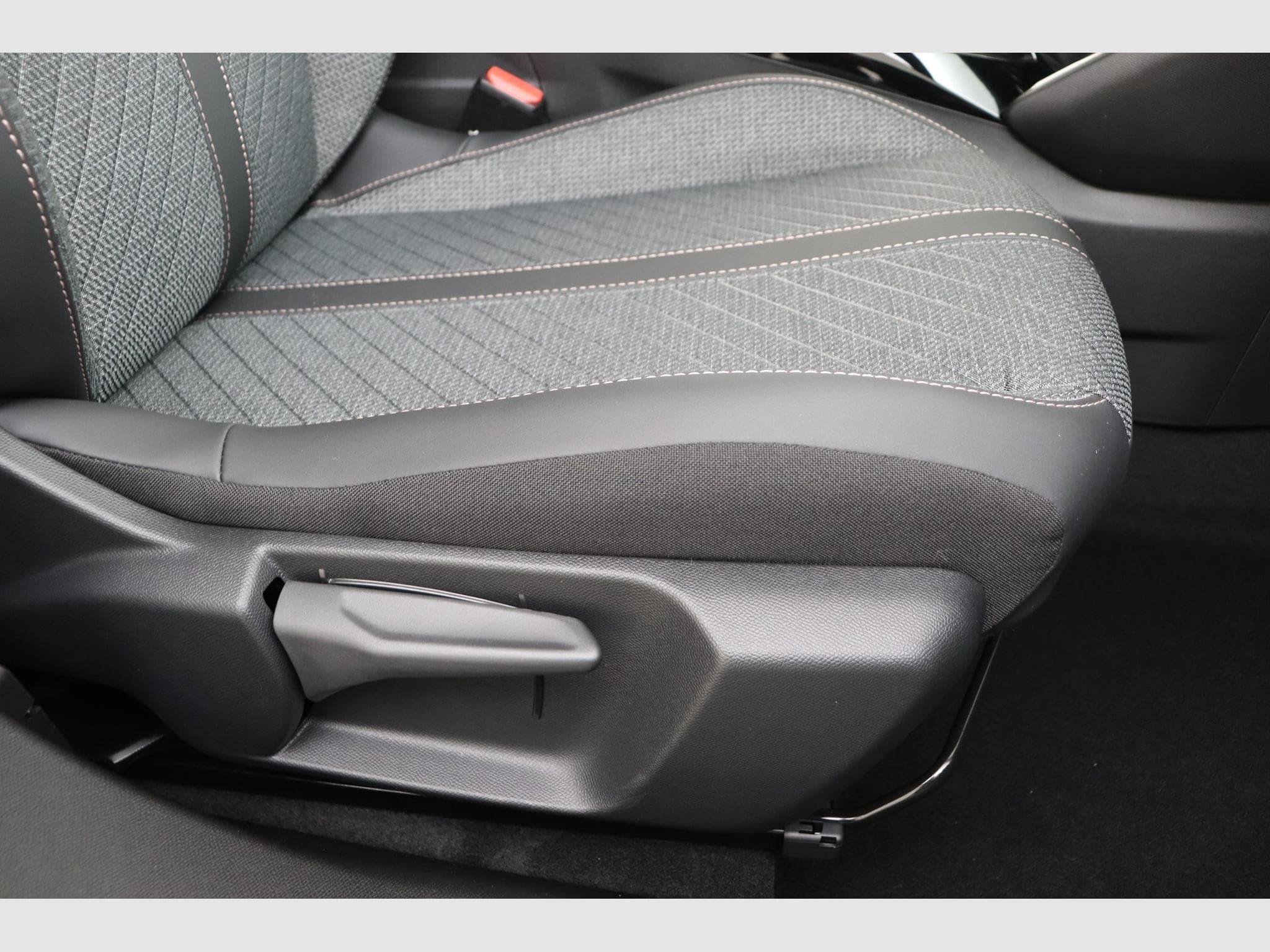 Peugeot 2008 Allure (2026) - Photo 15