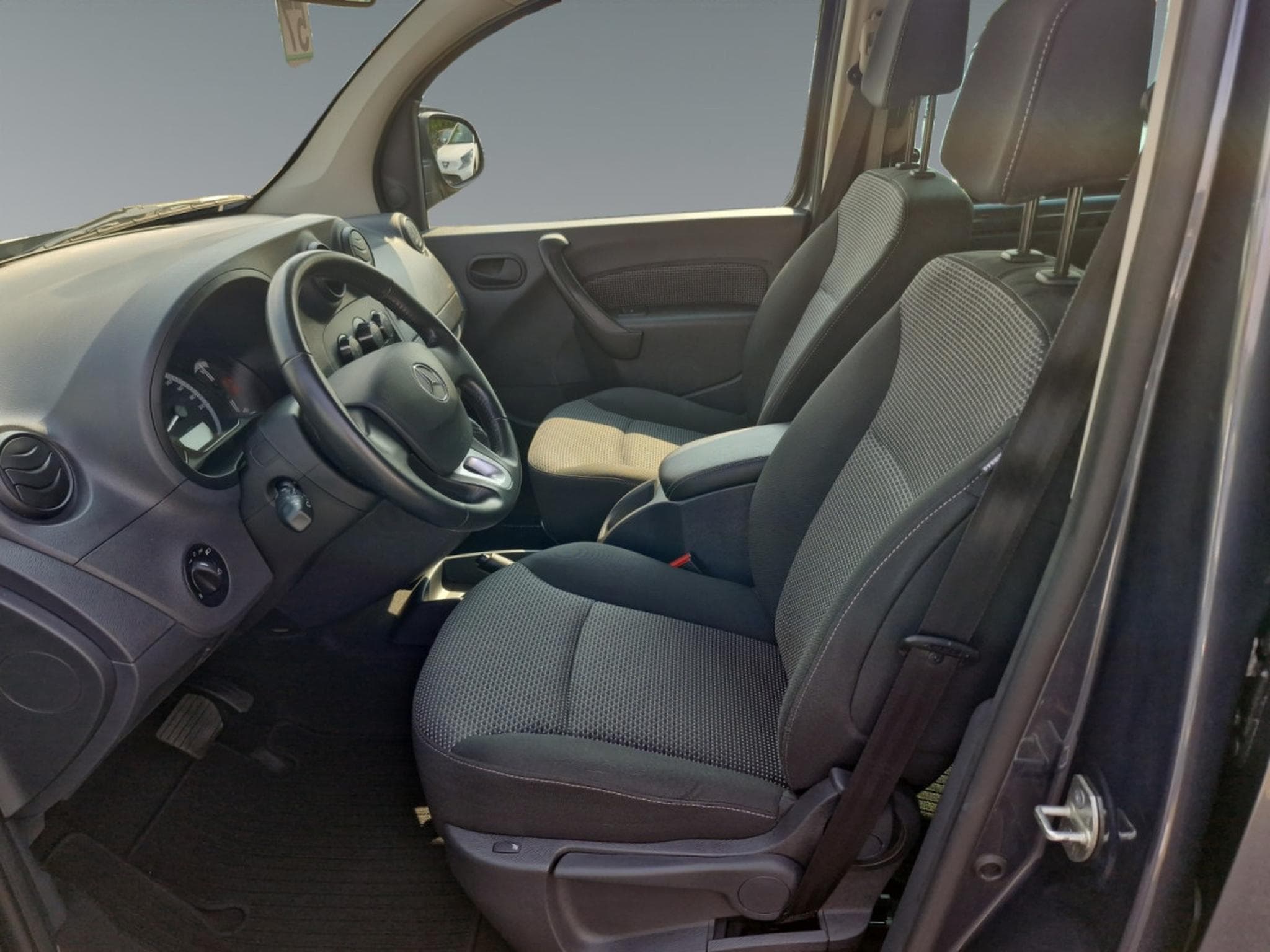 Mercedes Citan 1.2i DCT 114 (2017) - Foto 10