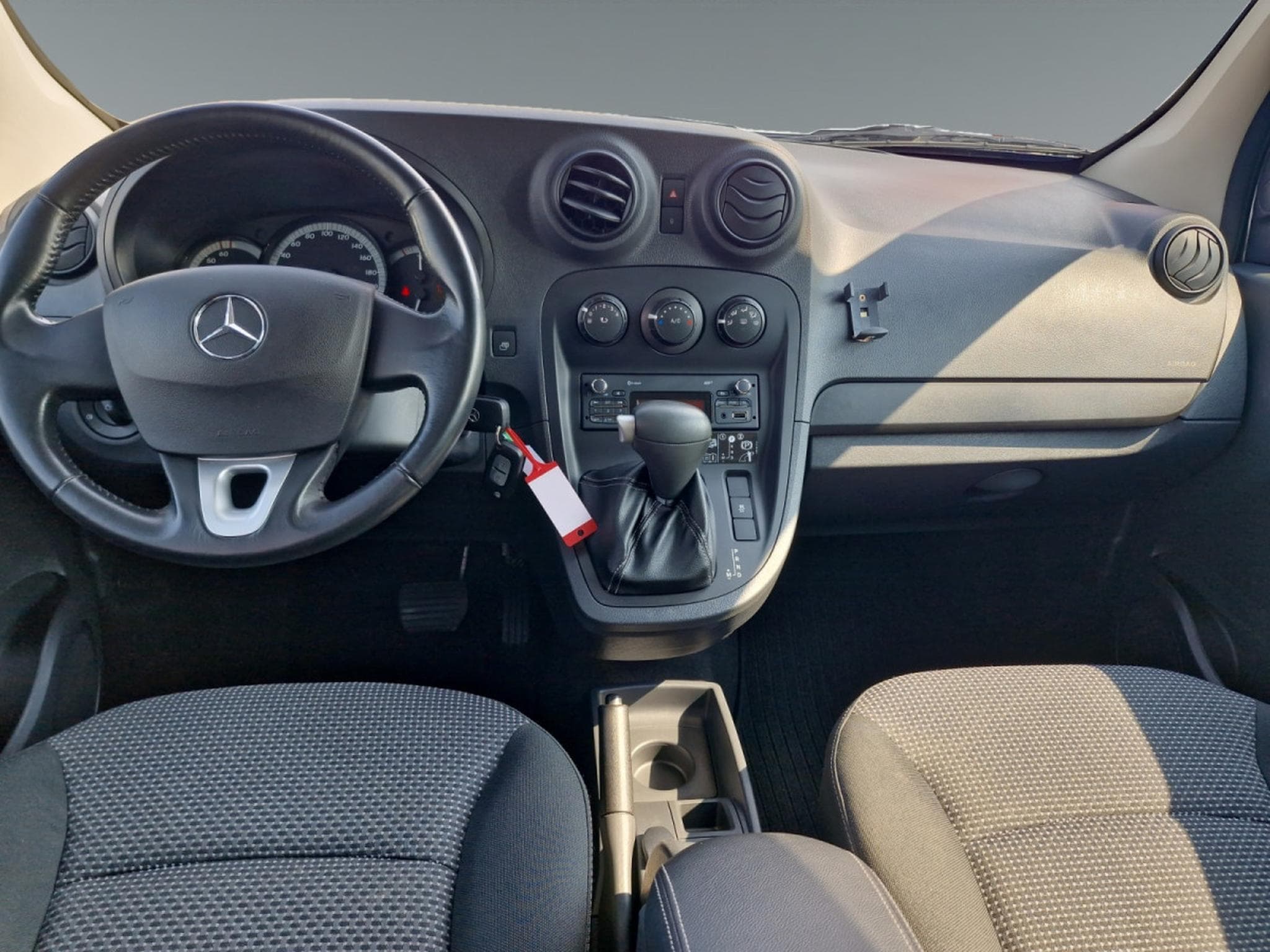 Mercedes Citan 1.2i DCT 114 (2017) - Foto 12